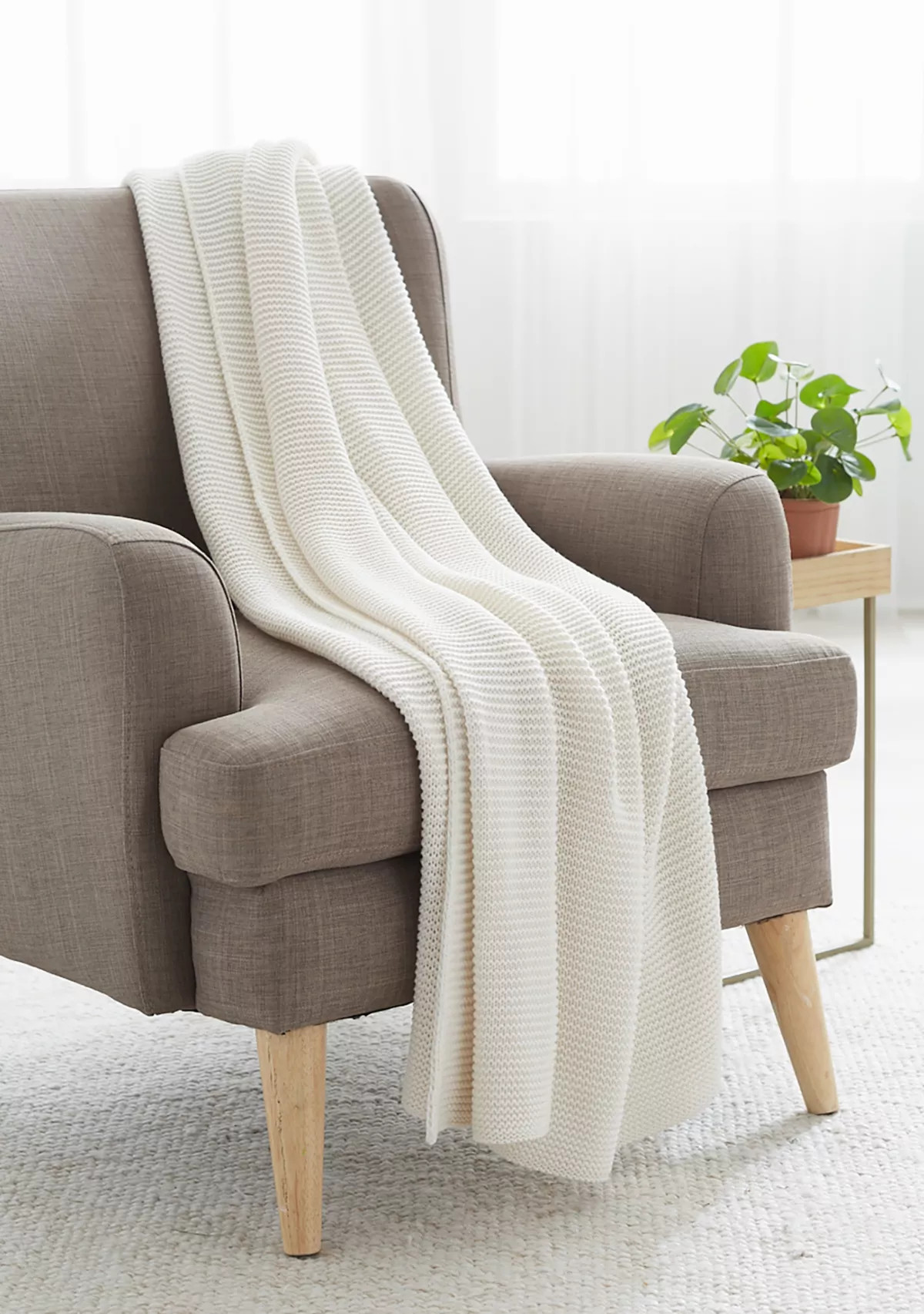 Melrose Solid Throw | Belk