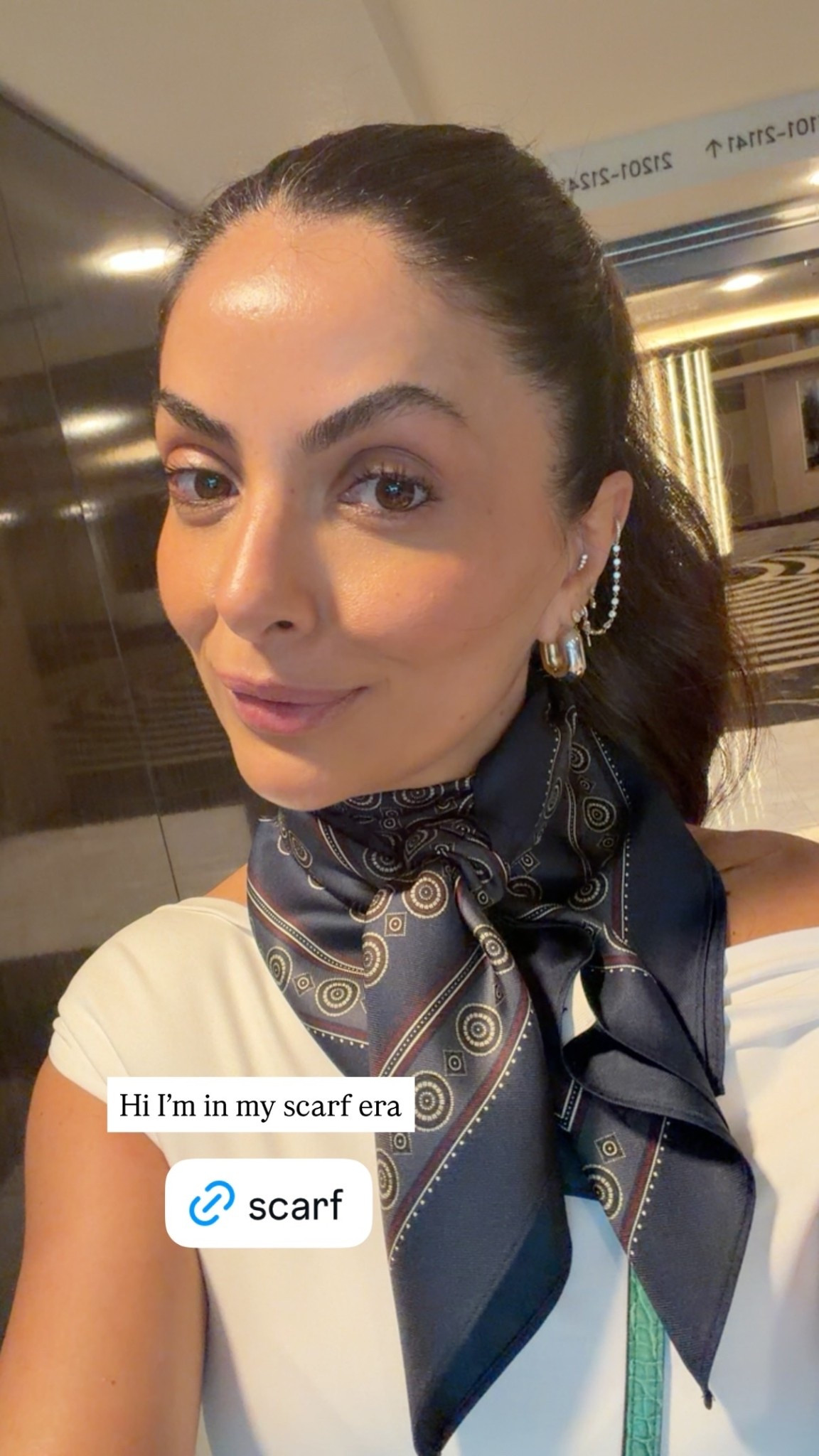 Hi I’m in my scarf era