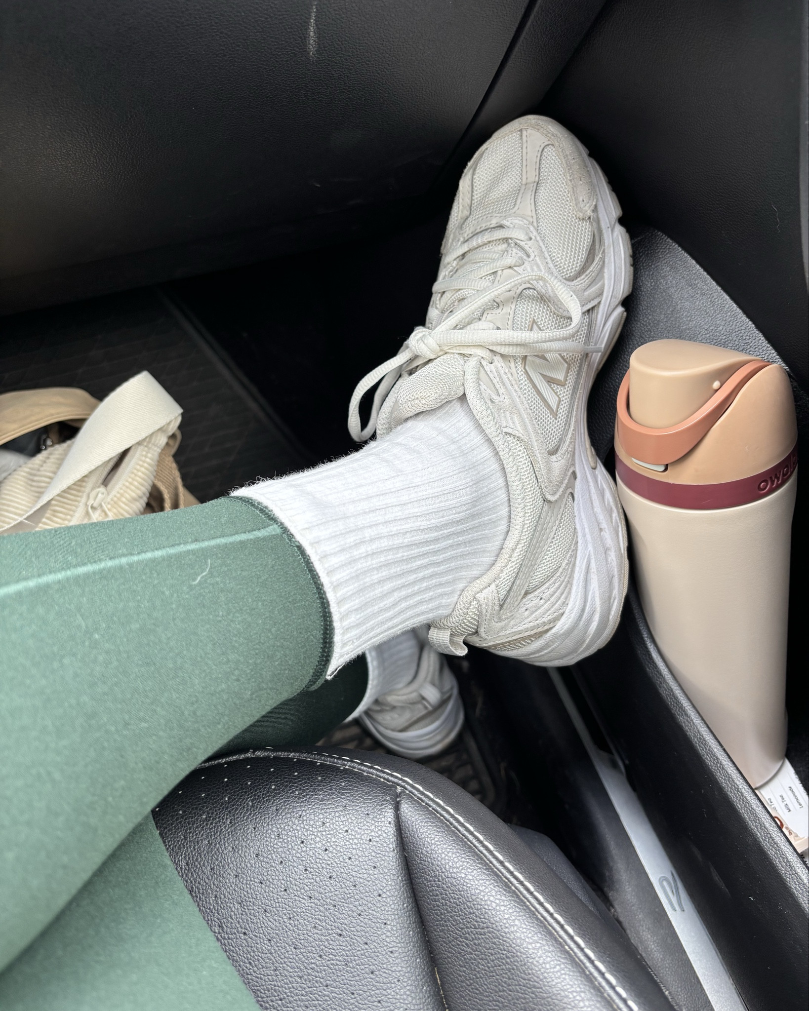 Fall colours and tones fill my heart and my closet 🤎 these are my most worn New Balance shoes & the comfiest leggings. The perfect outfit for a fall outing at the pumpkin patch  

#FallFit #ComfyFit

#LTKfall #LTKshoes