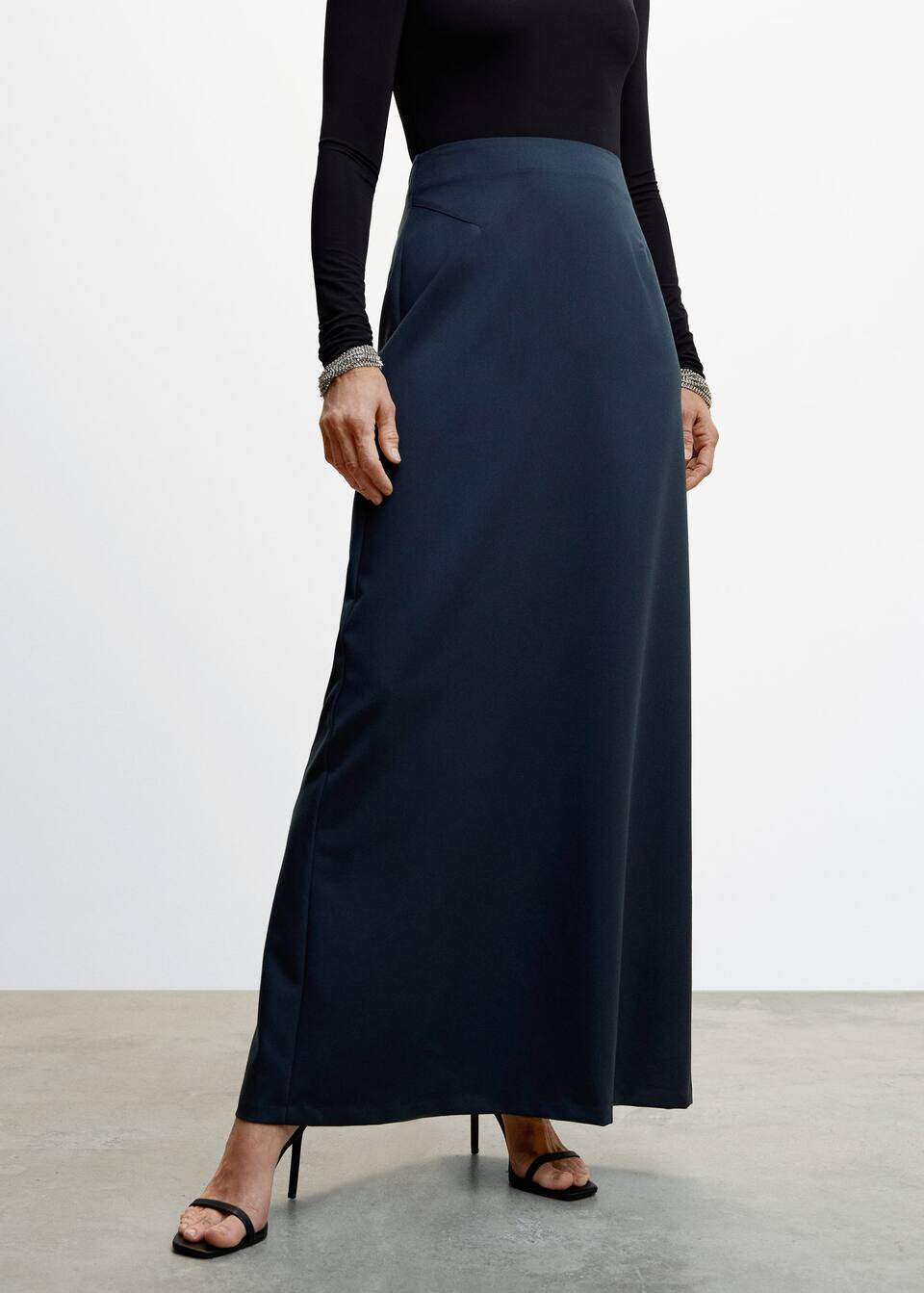 Search: Navy long skirt (33) | Mango USA | MANGO (US)