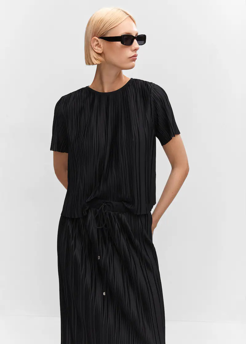 Oversized plissé t-shirt -  Dames | Mango Nederland | MANGO (NL)