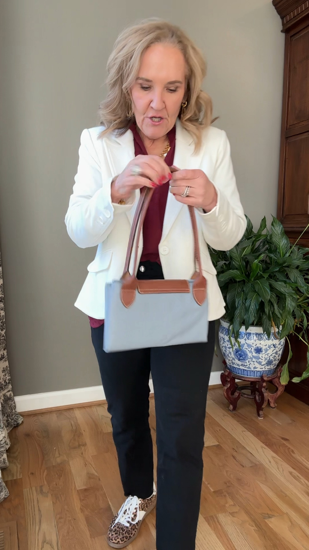 This longchamp tote is the large. It’s perfect for day trips or bringing on longer trips, tuck in your suitcase, then use while you’re there. It’s a classic. 

Blazer is restocked!!! Such a comfy knit with feminine styling 
Gibson look 10% off code NANETTE10
Blazer size medium
Blouse size medium
Jeans size 29

Sneakers tts 

Work outfit business casual business travel travel outfit 

#LTKItBag #LTKWorkwear #LTKOver40