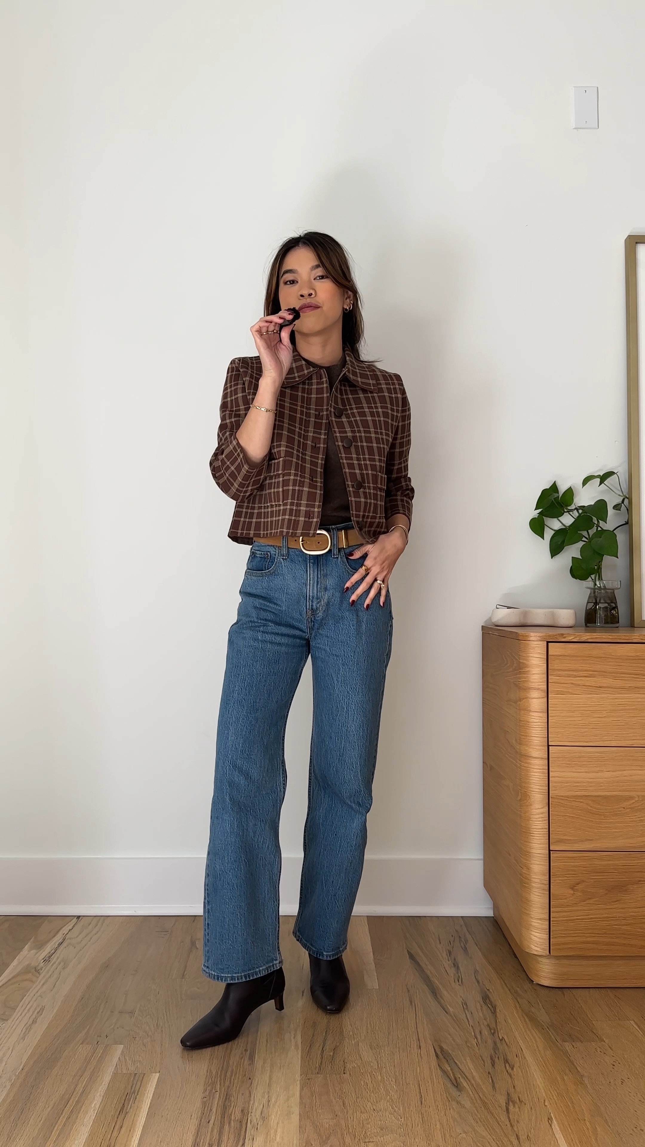 sizing info: top size small, jeans size 23 Extra Short in Medium Marble!

petite fashion, get dressed with me, outfit inspiration, ootd, nashville outfit, Nashville influencer, petite style, vacation style, casual outfits, mom style, petite pants, autumn dress, fall outfit, fall pants, fall outfit inspo, fall outfit idea, fall top, fall style, fall dress, autumn outfit, autumn outfit idea, autumn pants, fall sweater, autumn sweater, cozy sweater, denim, jeans, fall denim, fall jeans, 

 

#LTKSeasonal #LTKPetite #LTKStyleTip