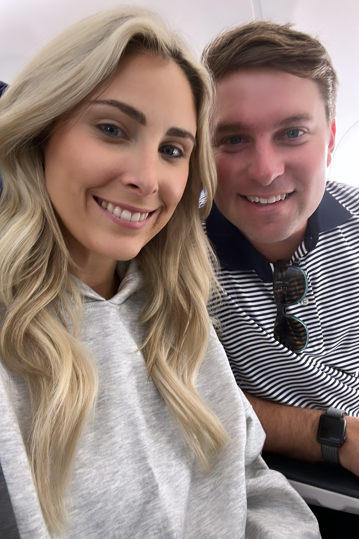 The comfiest hoodie and pants on the planet! I got a small but could have totally got the XS!!!! 