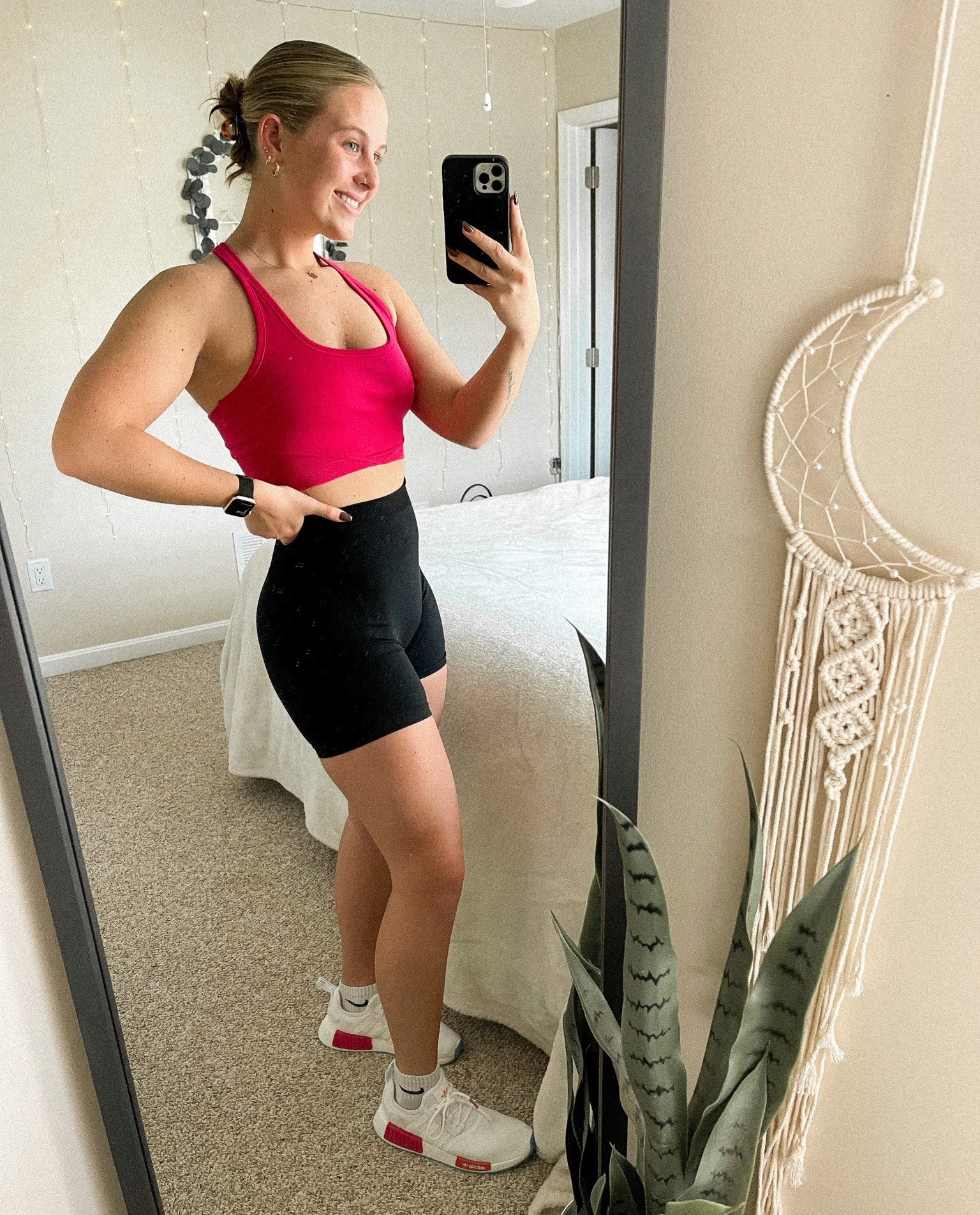 one of my go to lifting outfits💗

size medium/ 6 in top
size medium/ 8 in bottoms
size 8.5 in shoes 

Unfortunately my shorts are from alphalete and I am unable to tag them but the lulus are just as great quality and around the same price point.


#LTKxadidas #LTKSeasonal #LTKfit
