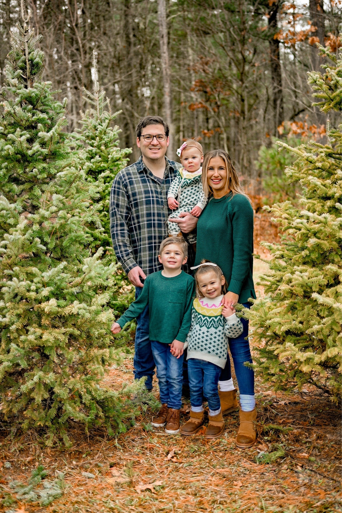 Holiday outfits, Christmas outfits, family outfits, family holiday outfits, family Christmas outfits, family casual outfits, Christmas tree, boots, fair isle sweater, bow 

#christmastree #familyoutfits #christmasoutfit #holidayoutfit #boots 

#LTKSeasonal #LTKHoliday #LTKfamily