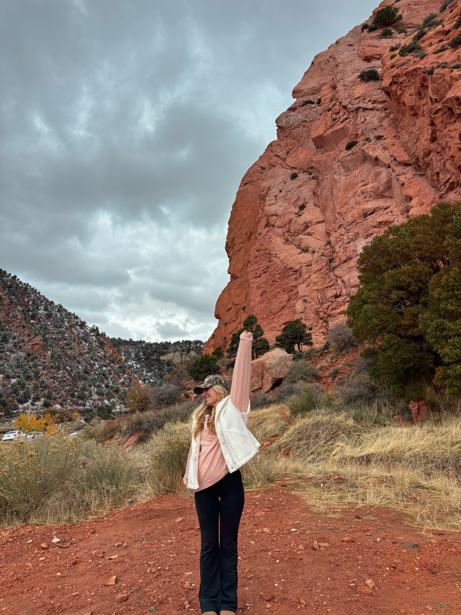 utah road trip and sight seeing comfy cute fit