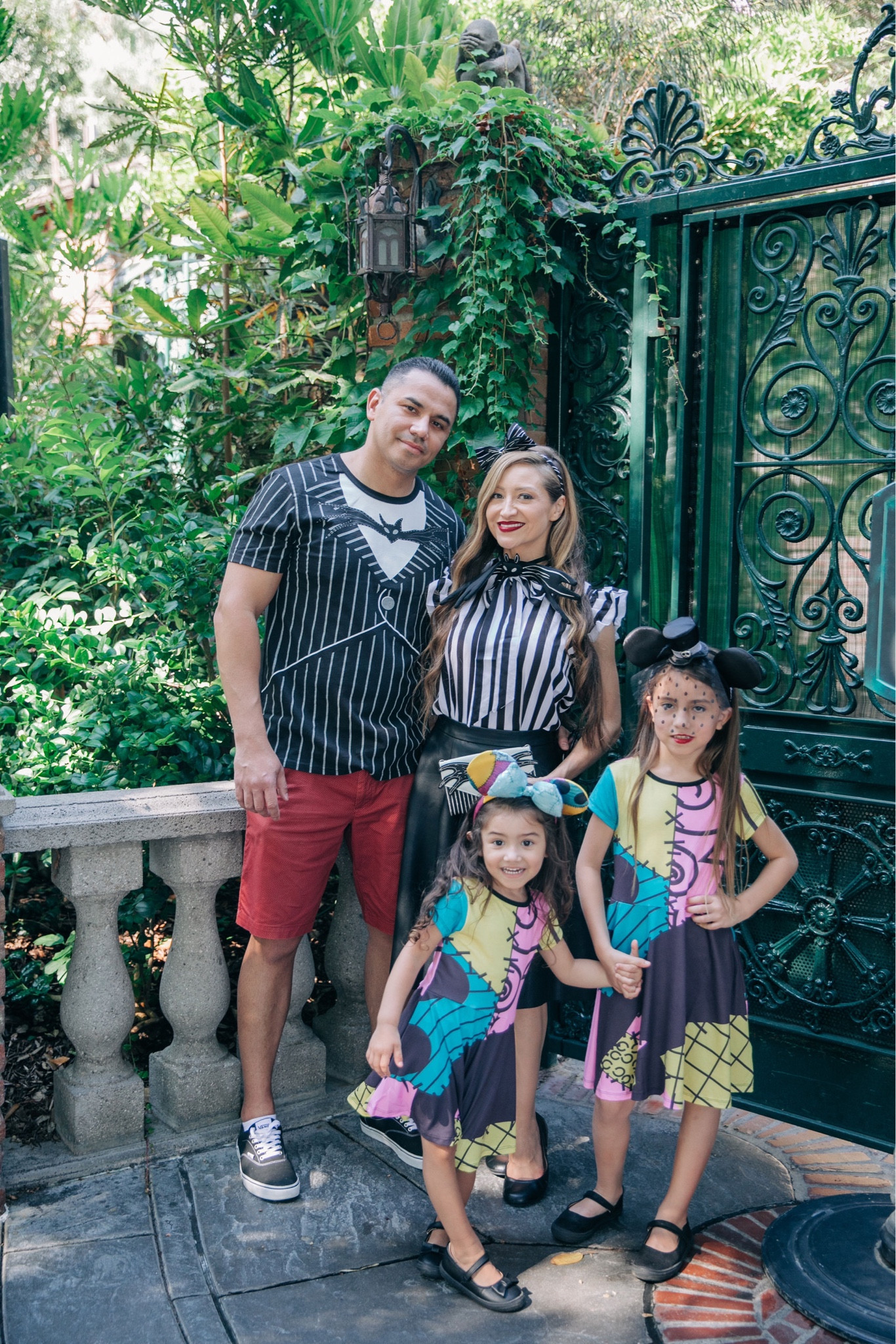 Disney Family Outfits - Disney World Disneyland outfit ideas 

#LTKkids #LTKfamily #LTKHalloween