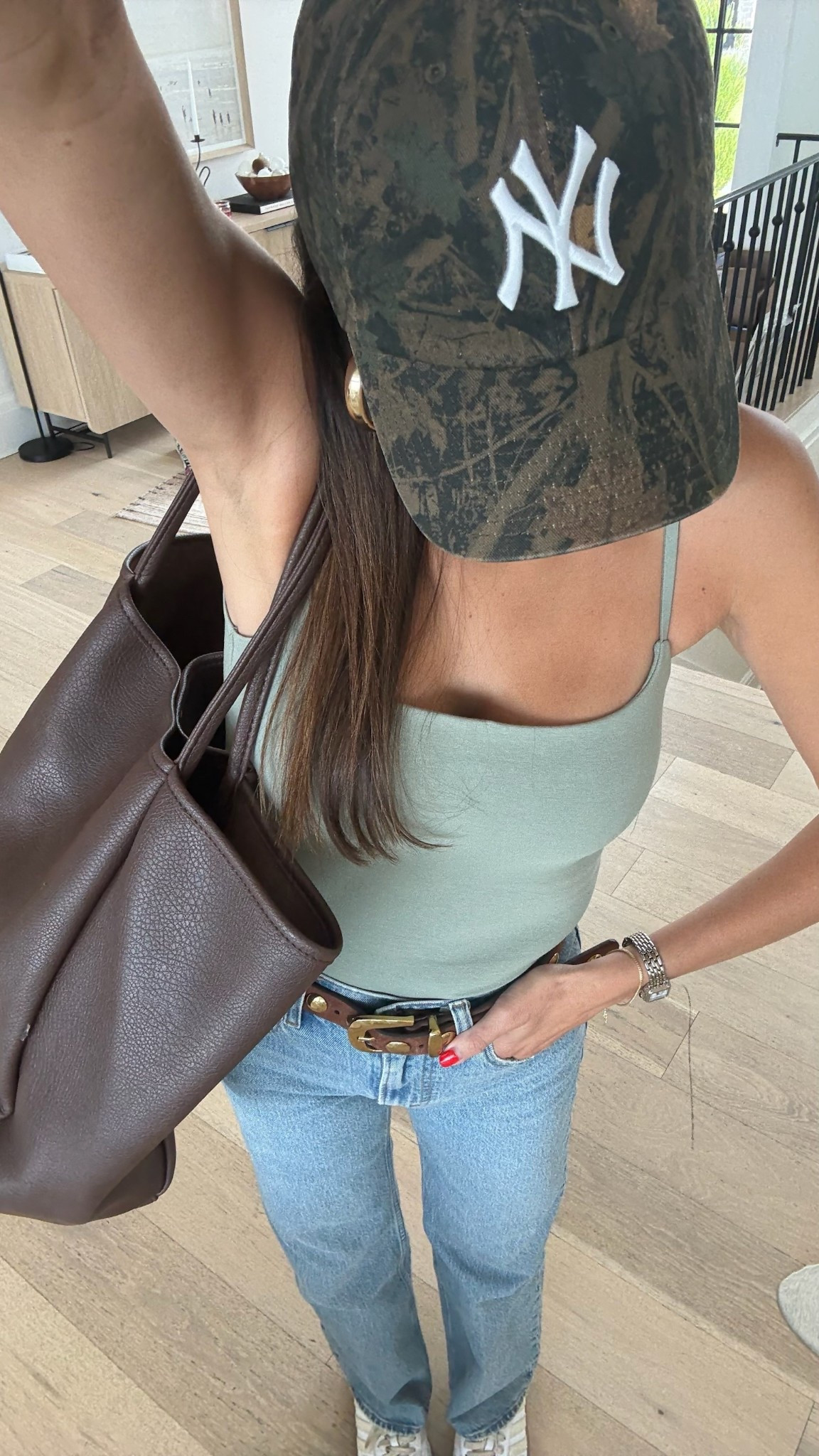 My jeans, cami & hat are all on sale!! Use code: DENIMAF for extra 15% off 

Wearing XS in tank & 25 in jeans 

Abercrombie sale, Abercrombie jeans, back to school outfit, casual outfit 