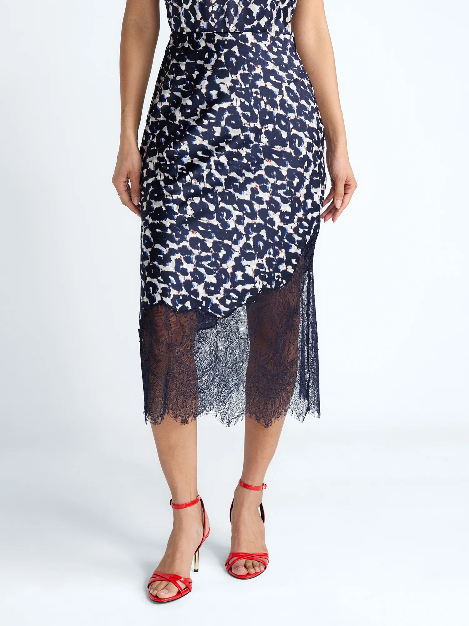 Devil Wears Prada Scoop Collection Women's and Women's Plus Maxi Lace Skirt, Sizes XS-4X | Walmart (US)