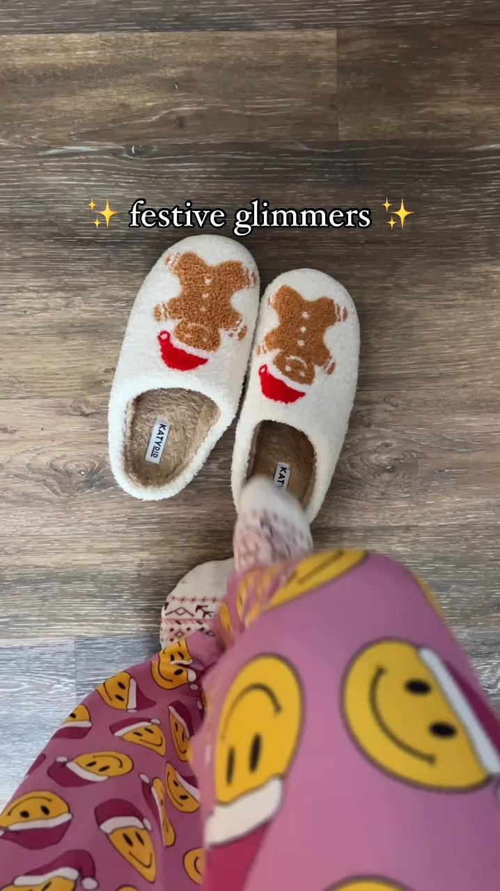 Cutest festive glimmers for you or a sister! 

#LTKHoliday #LTKWatchNow #LTKGiftGuide