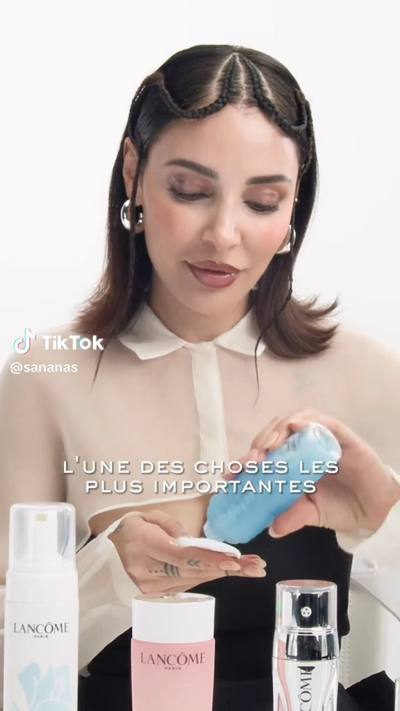 Get real with Lancôme !

Maman merci de m’avoir transmis ces bonnes habitudes 🥹🙌🏼
@Lancôme m’a demandé quelles ont été mes premières leçons côté Skincare alors je leur ai répondu :
Démaquillage même en retour de soirée, hydratation toujours et SPF peu importe la météo !
Parce que j’ai toujours vu ma mère faire ça et sa qualité de peau est exceptionnelle 😍

#GetRealWithLancome #Skincare #Lancome 

#LTKbeauty #LTKwinter #LTKfrance