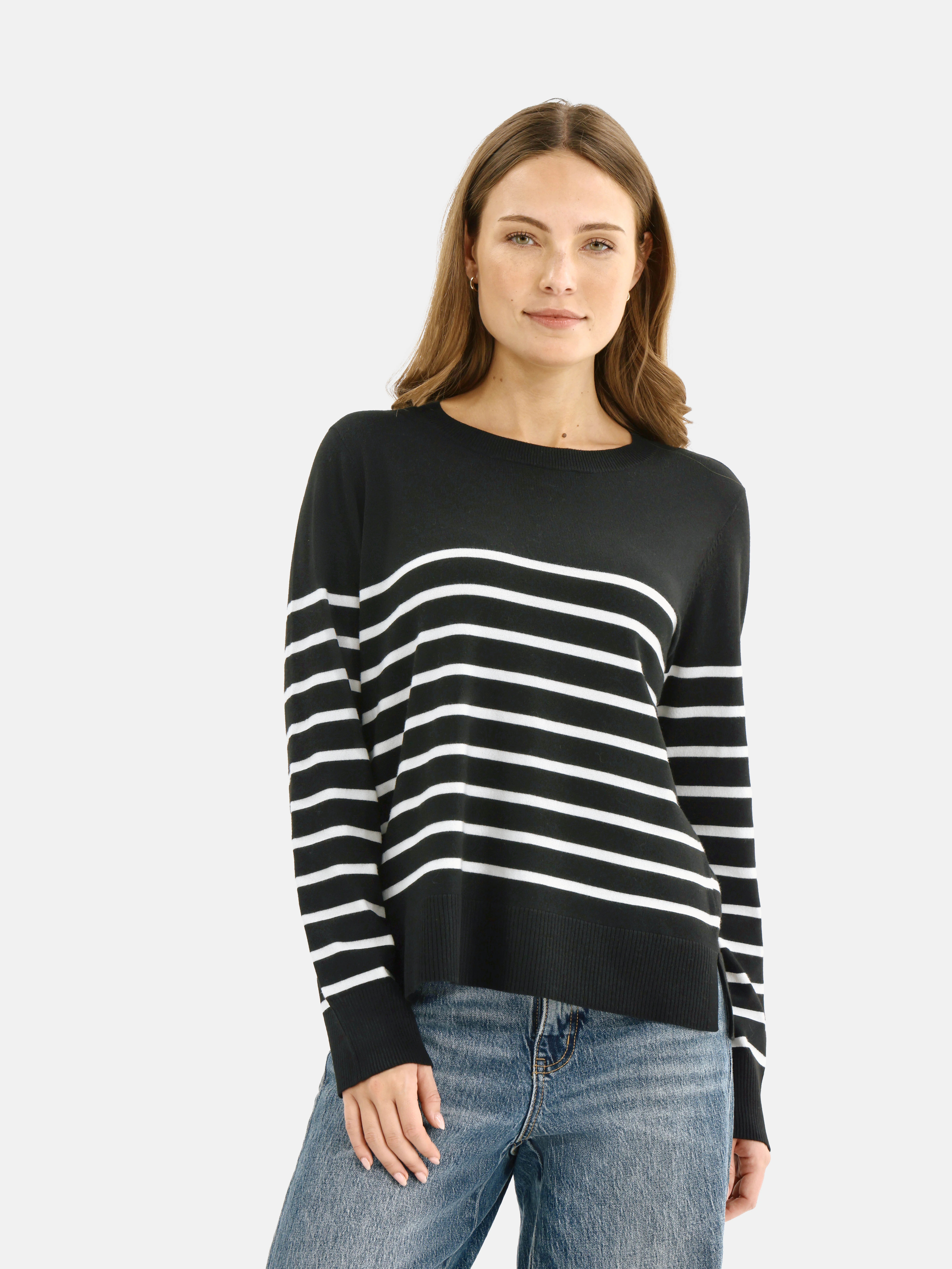 Time and Tru Women’s Fine Gauge Pullover Sweater, Size XS-3XL | Walmart (US)