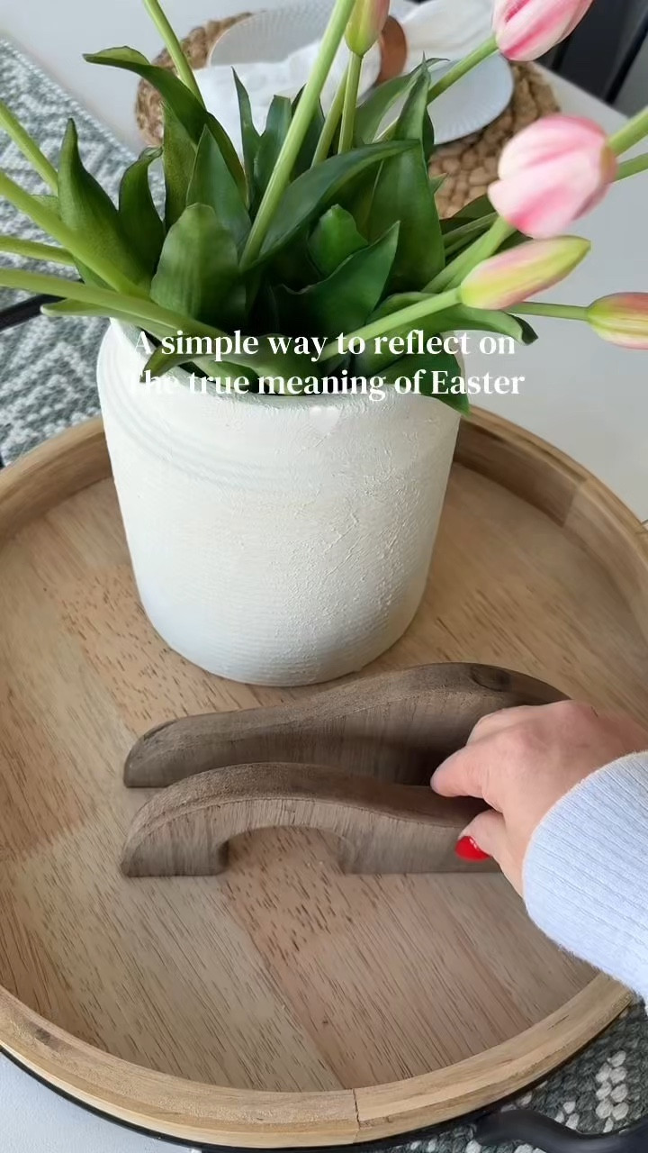 Neutral Easter decor but make it meaningful 🤍
This wooden set is so simple, timeless, and perfect for styling trays or shelves without feeling overdone. I love how it blends right into everyday decor too.
Linked in my LTK ✨
#ltkhome #easterdecor #neutraldecor #springdecor #amazonhome #homedecorfinds

