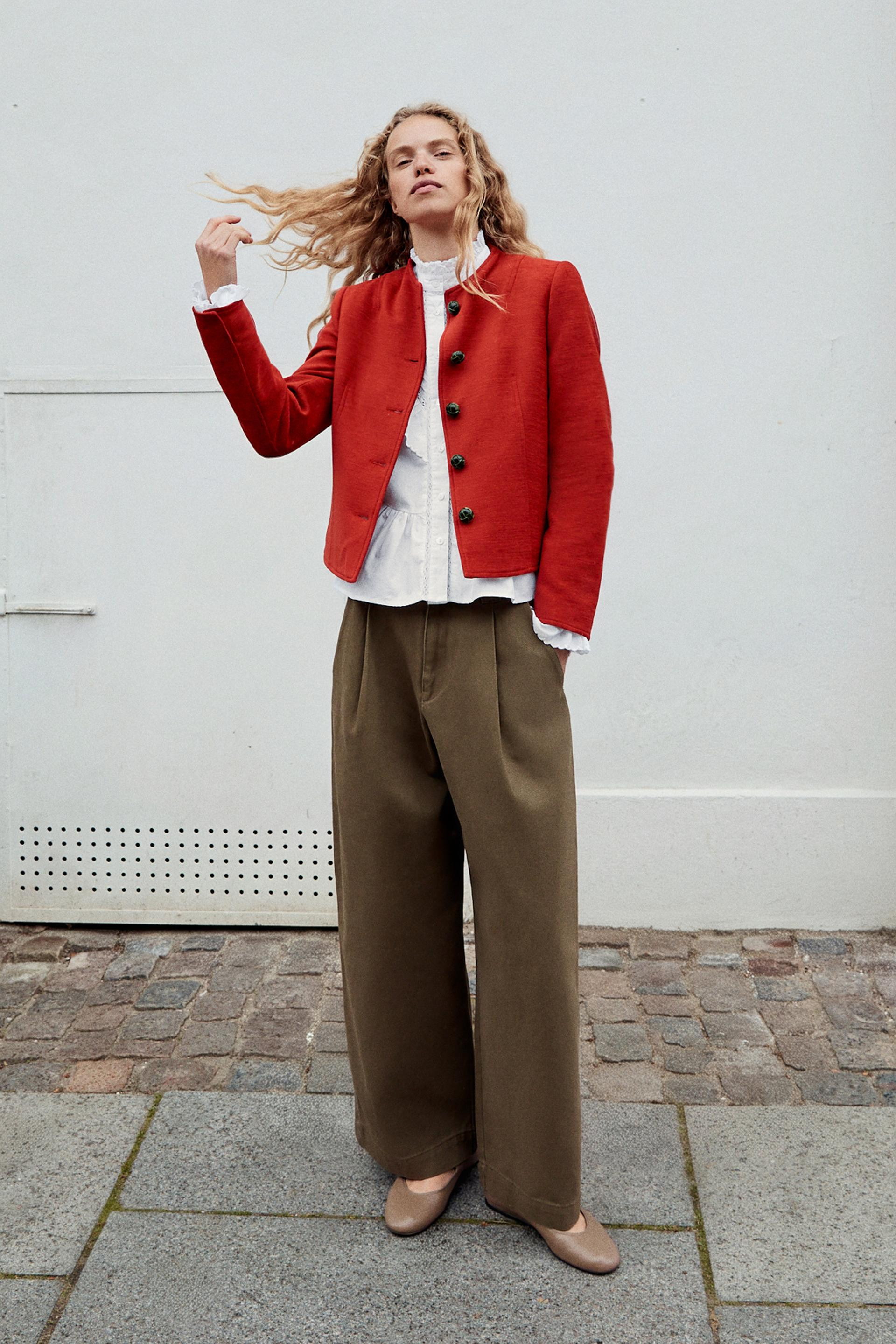 STRAIGHT-CUT SHOULDER-PAD JACKET | Zara US