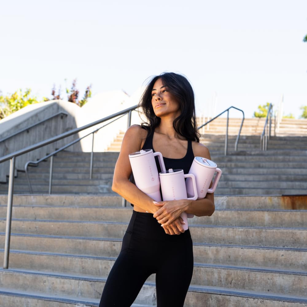 HydroJug Traveler - 32 oz Water Bottle with Handle & Flip Straw - Fits in Cup Holder, Leak Resist... | Amazon (US)