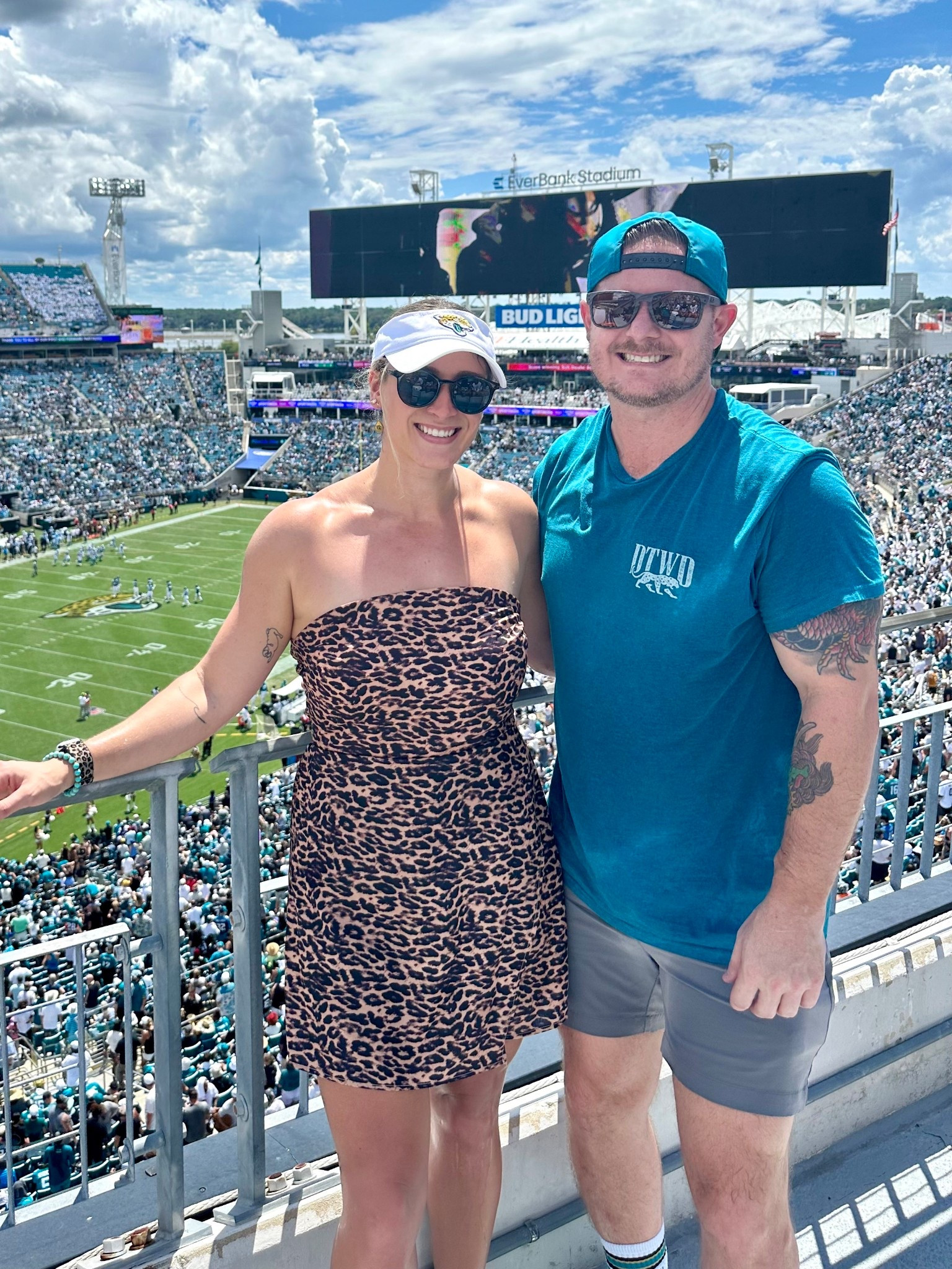 DUUUUUVAAAALLLLL! 🐆🖤✨🏈

#LTKSeasonal #LTKMidsize