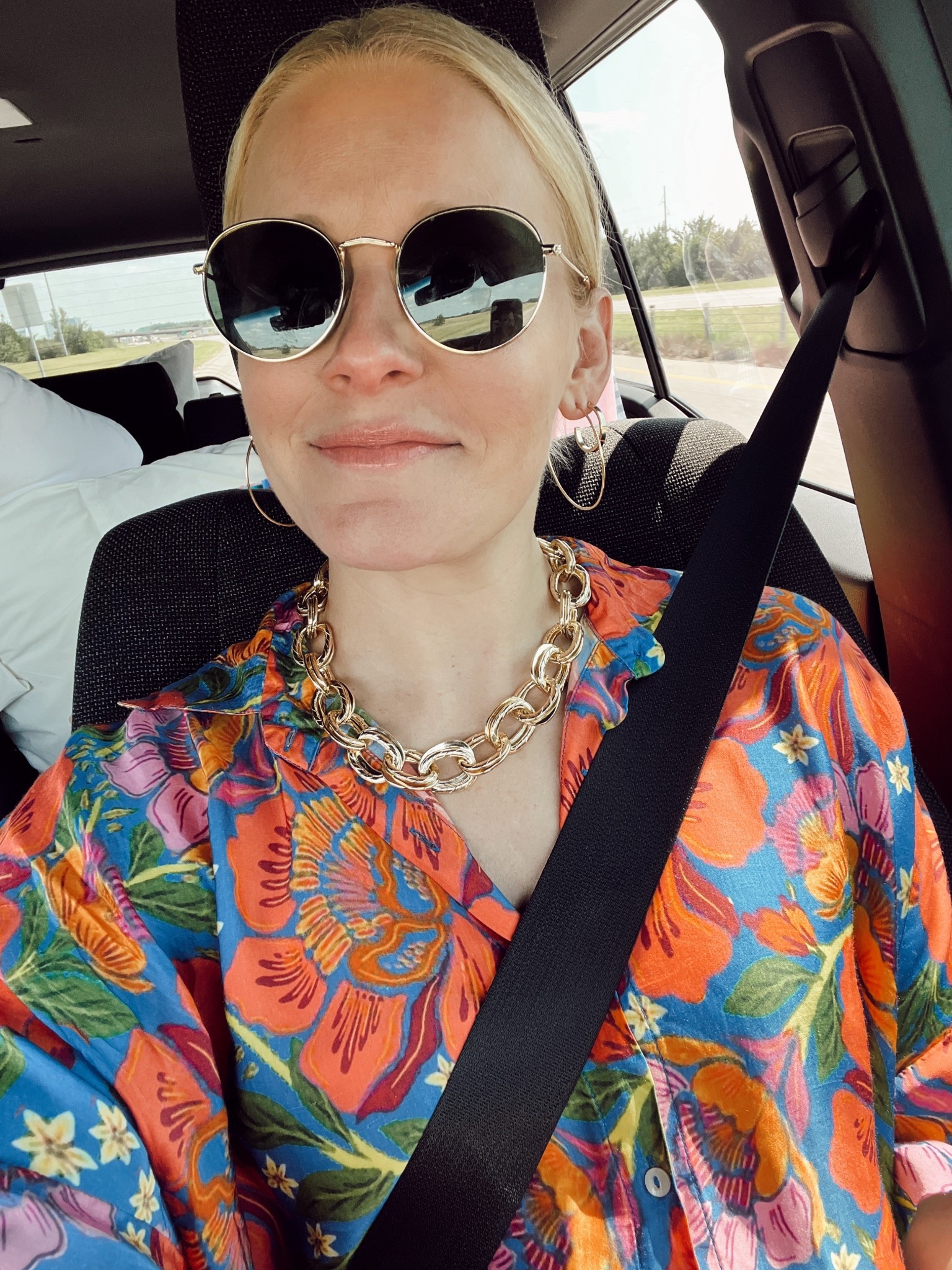 In today’s episode of buying Amazon jewelry because I lose it a month later…
This necklace is under $10 😂


#LTKWorkwear #LTKStyleTip