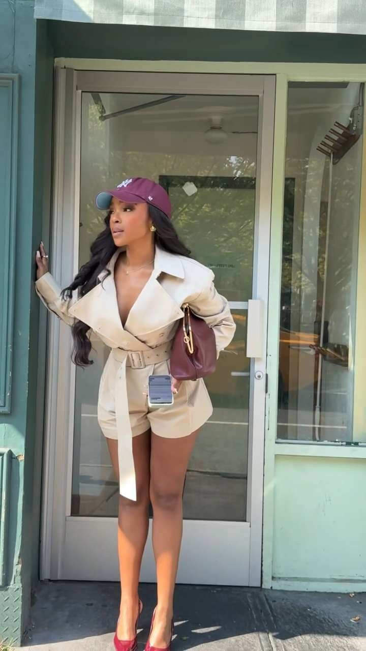 NYFW - Romper with Burgundy Accents
Size small I’m 5’4 | 140lbs | 36D -27 -40 IG & YT: kirasfashionfinds TT: kiraabboud

#NYFW #LTKNYFW 

 #LTKNYFW 

#LTKU #LTKStyleTip