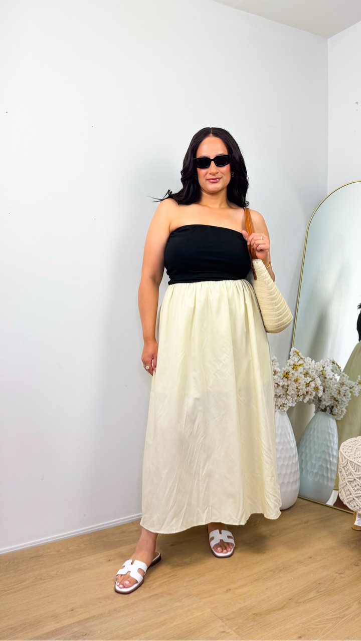 European Summer dress goals for my minimalist girlies 🖤🤍

💟 For mid-size friendly fashion, follow @allthingscharu!
💟 Drop "Summer" in the comments for the shopping link 🛍️
💟 Find all my outfits on LTK, link in bio 🔗

#minimalstyle #europeansummer #styleover30 #midsizestyle #summerfashion #summerdress #outfitidea #whattowear #midsizeootd #vacationstyle #vacayoutfit #vacationfashion

#LTKsummer #LTKdresses #LTKstyletip