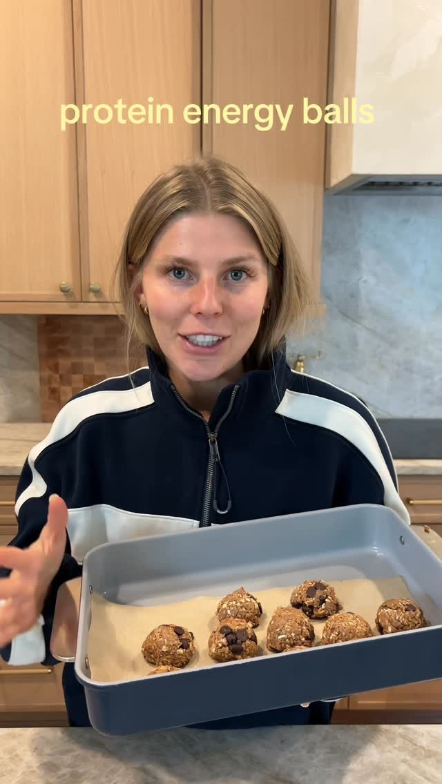 FAV ONES YET! Also, linking my @lululemon top for those asking!

PROTEIN BALLS
(Makes 12 balls)
90g rolled oats
125g peanut butter
110g honey
15g scoop protein powder
14g ground flaxseed
15g bee pollen
5g vanilla extract
Pinch of flaky salt
30g dark chocolate chunks

- In a bowl combine oats, protein powder, flaxseed, salt
- add peanut butter, honey, vanilla extract
- Mix until thick dough forms & chill for 15 min
- Roll into 12 balls (40-42g each)
Each ball: 110cal / 11g carb / 5g protein / 6g fat / 2g fiber

I added bee pollen this time but prefer without!

#LTKfoodie #LTKActive #LTKdayinmylife
