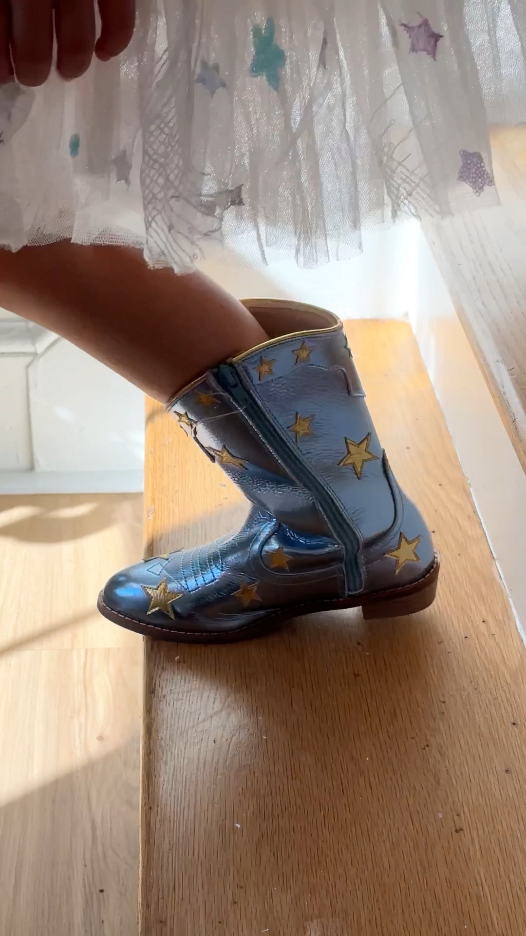 get ready with Jules to make friendship bracelets. She’s loving these Wild and Rae boots!! If your kiddos are ✨extra✨ like mine, you need these!! So cute and fun but featuring an athletic shoe insole, a soft flexible sole- GAME CHANGER. @shop.ltk @wildandrae #liketkit 