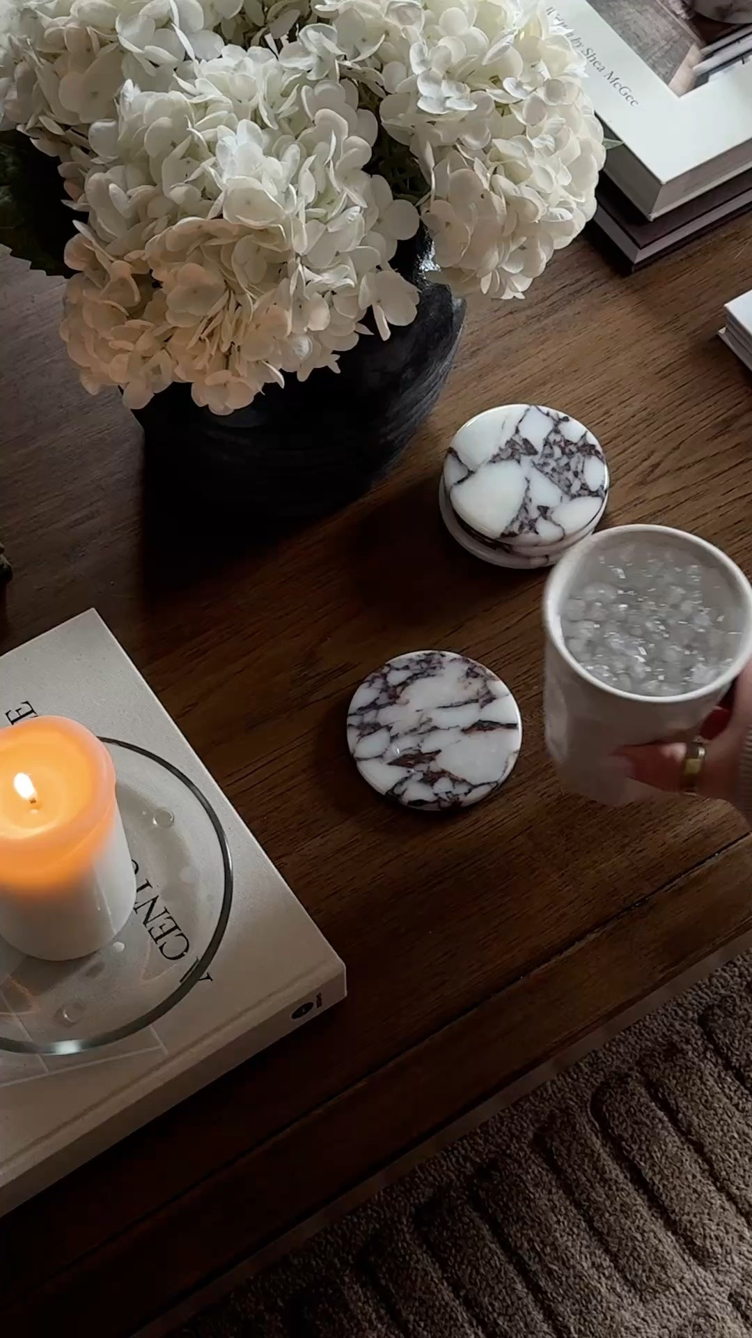 these marble coasters from amazon instantly elevate your coffee table 🤎 


amazon home finds, coaster, marble home decor, marble, amazon home decor, affordable home decor