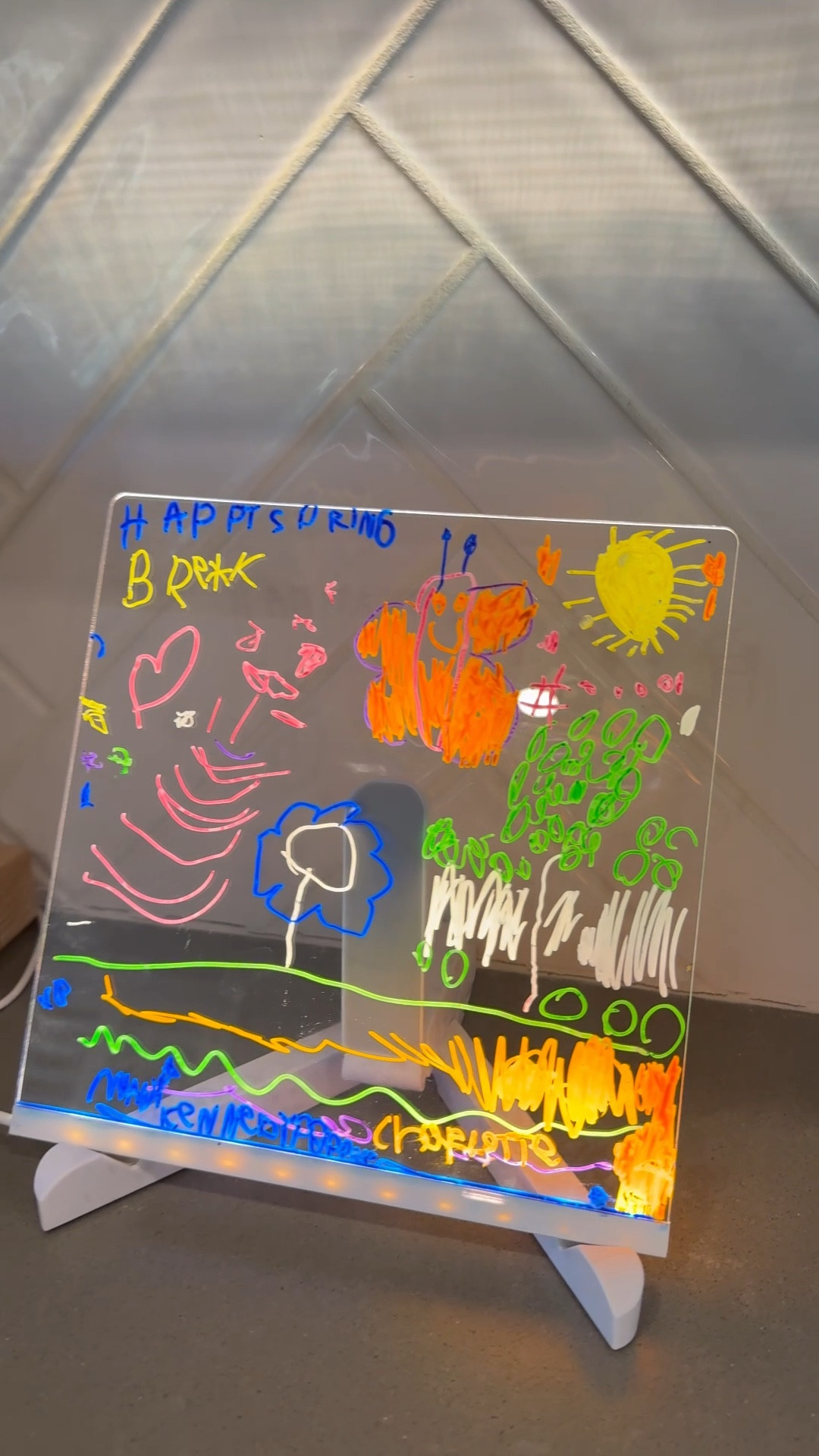 Loveeee this little light up drawing pad! 🫶🏽


#amazon #kidstoys #artsandcrafts #craftsforkids #amazonfinds



#LTKFamily #LTKKids #LTKParties