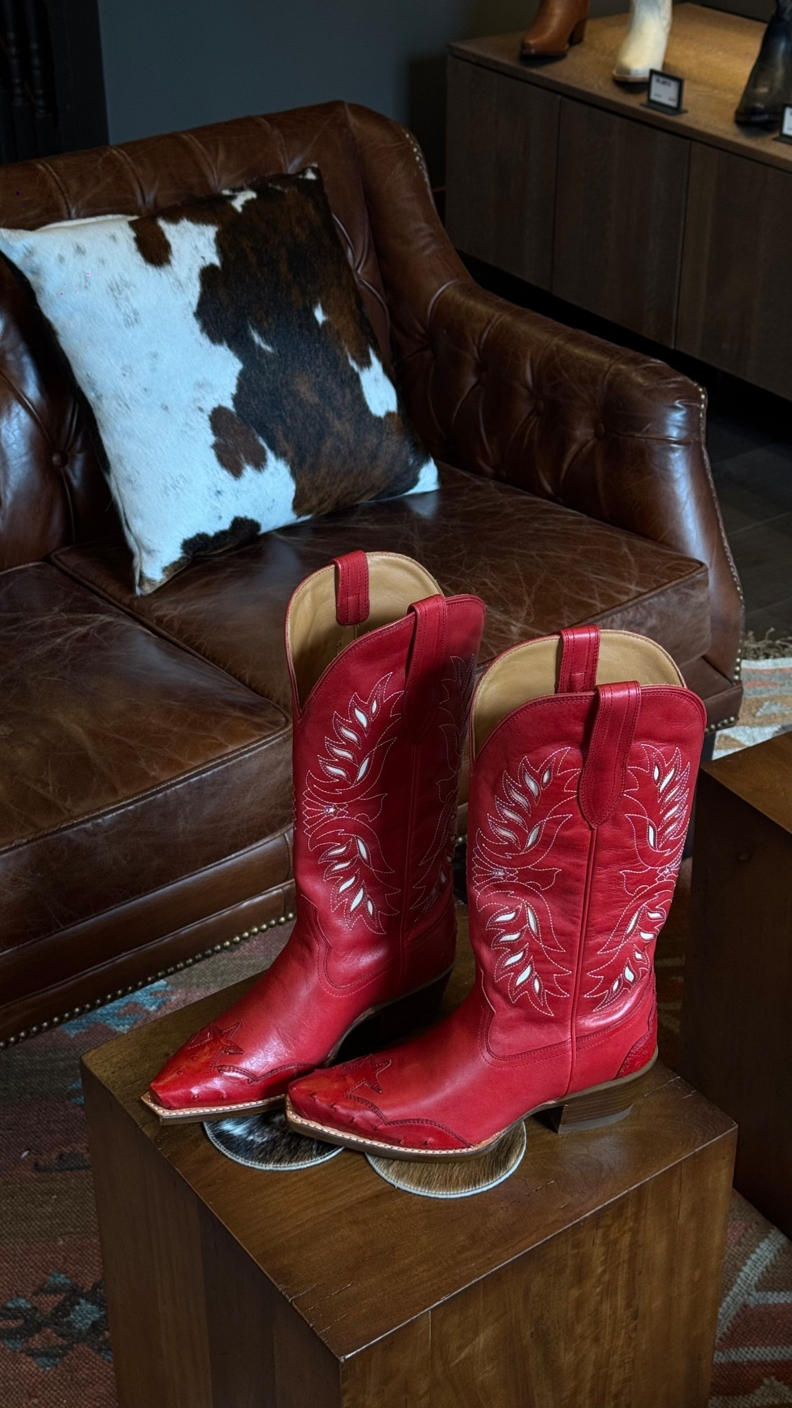 THIS LINITED EDITION TECOVAS ARE EVERYTHING 😩🤌🏼 

#LTKspringtrends