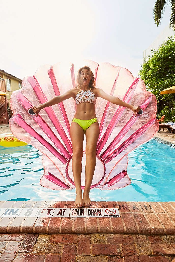 Shell Pool Float | Urban Outfitters US