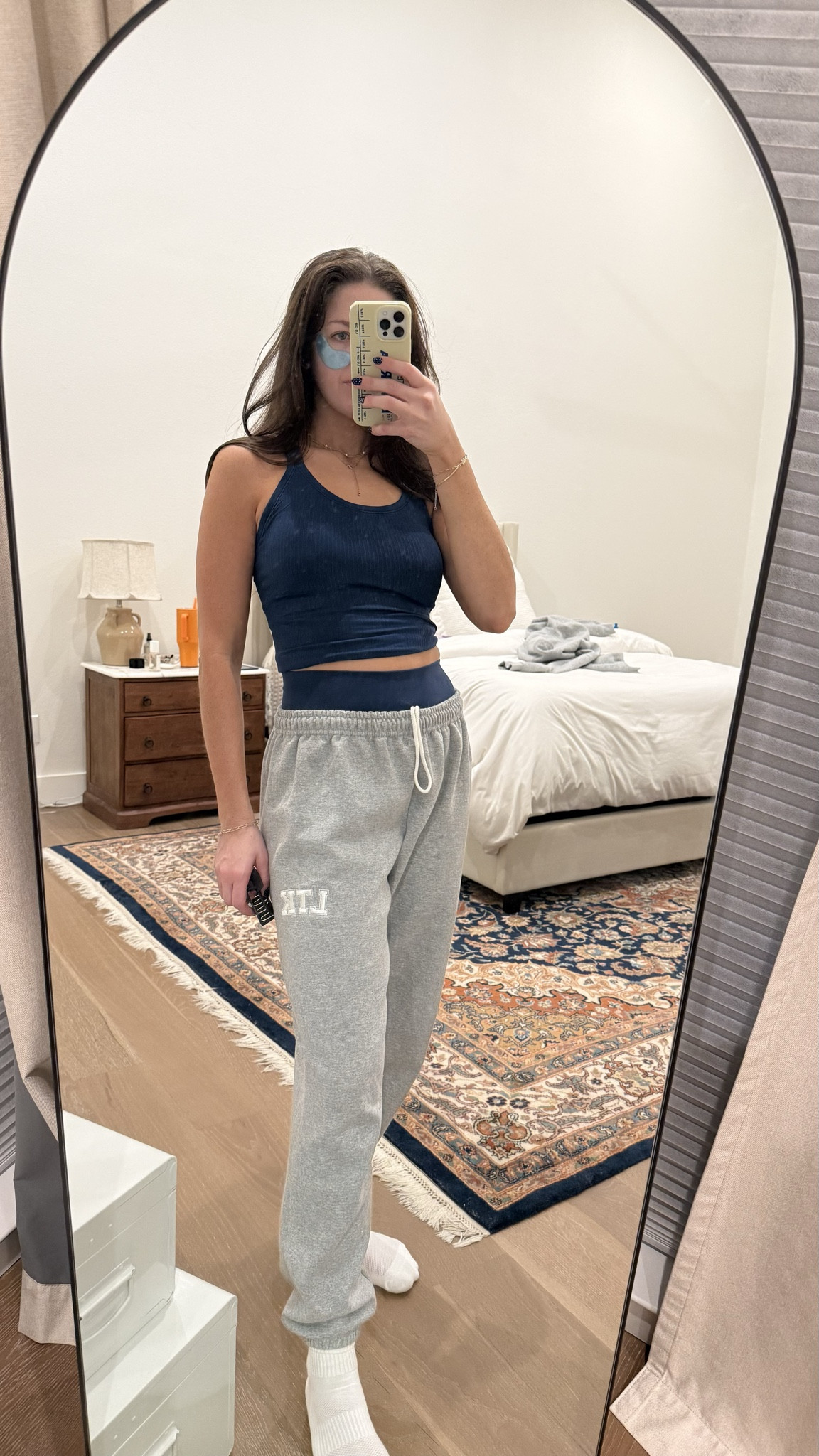 Wore to the gym!
Amazon, matching set, Amazon find, Amazon set, gym, workout outfit, workout set, matching workout set, sweats, phone case, Apple watch band 

 

#LTKootd #LTKfitnessgoals #LTKActive