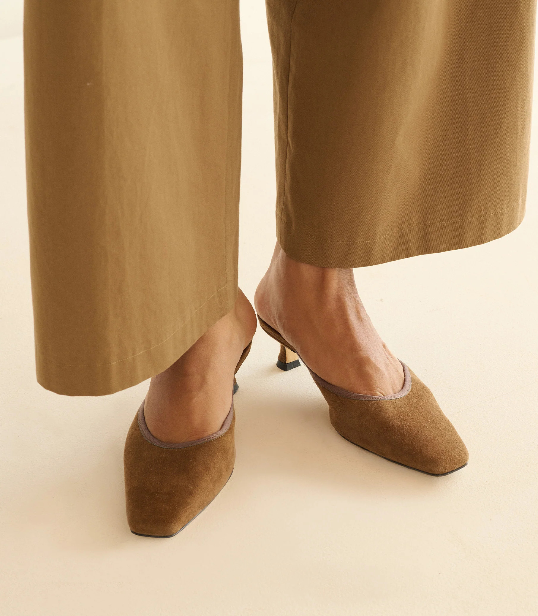 Luma Heel - Tobacco Kid Suede | DOEN