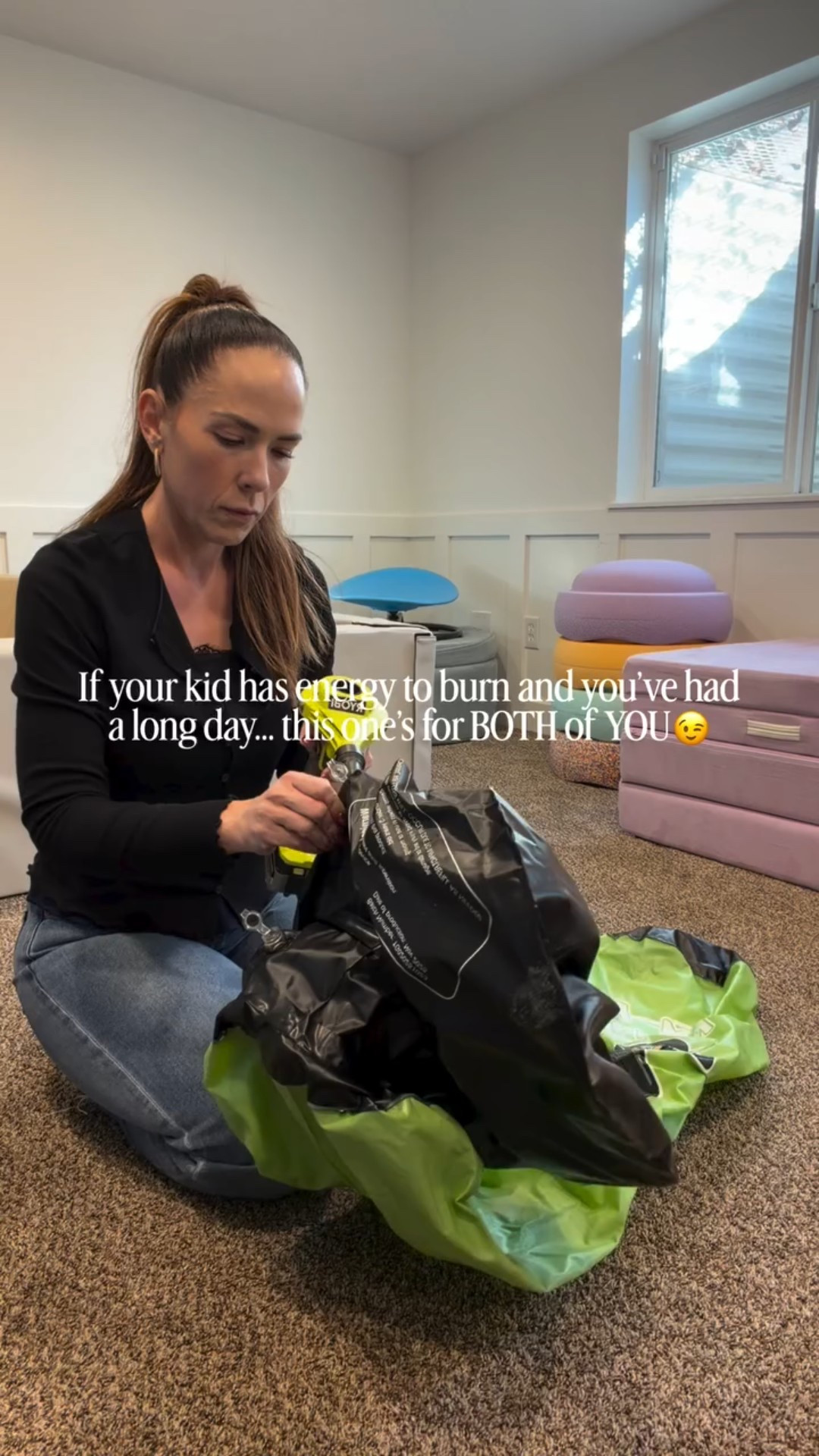 Movement toys are such a game-changer for kids. Active toys encourage gross motor skills, body awareness, and confidence while still feeling like pure fun. This punching bag checks all the boxes and yes, it’s just as fun for adults too.🥊🥊