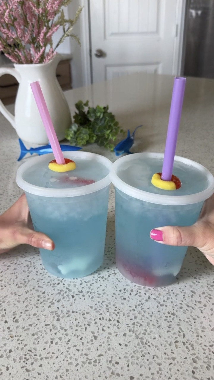 Obviously I had to add ocean water to my summer drink series. I have one more. What should I make next or flavors should I do? 🌴🥥🐬

Comment OCEAN and I’ll send you a message of everything I used 🪼🐠🌴🐬🥥

#refreshingdrink #healthydrinks #easydrink #partydrinks #drinkrecipes poolsidedrink summerdrink hostingtip refresher sharkweek

#LTKmomlife #LTKHome #LTKfoodie