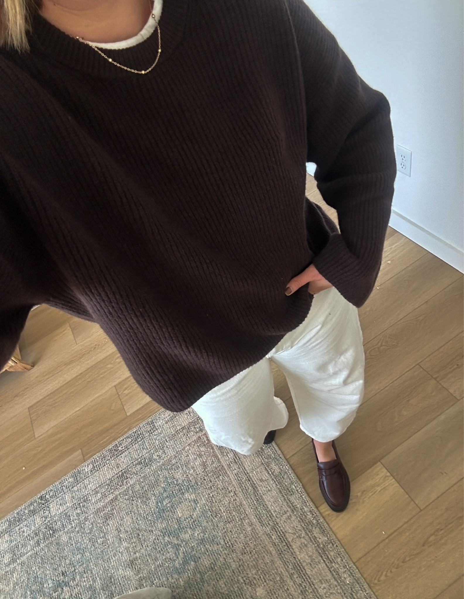 Favorite dark chocolate sweater right now! It’s so soft  

#LTKstyletip #LTKfindsunder100 #LTKsalealert