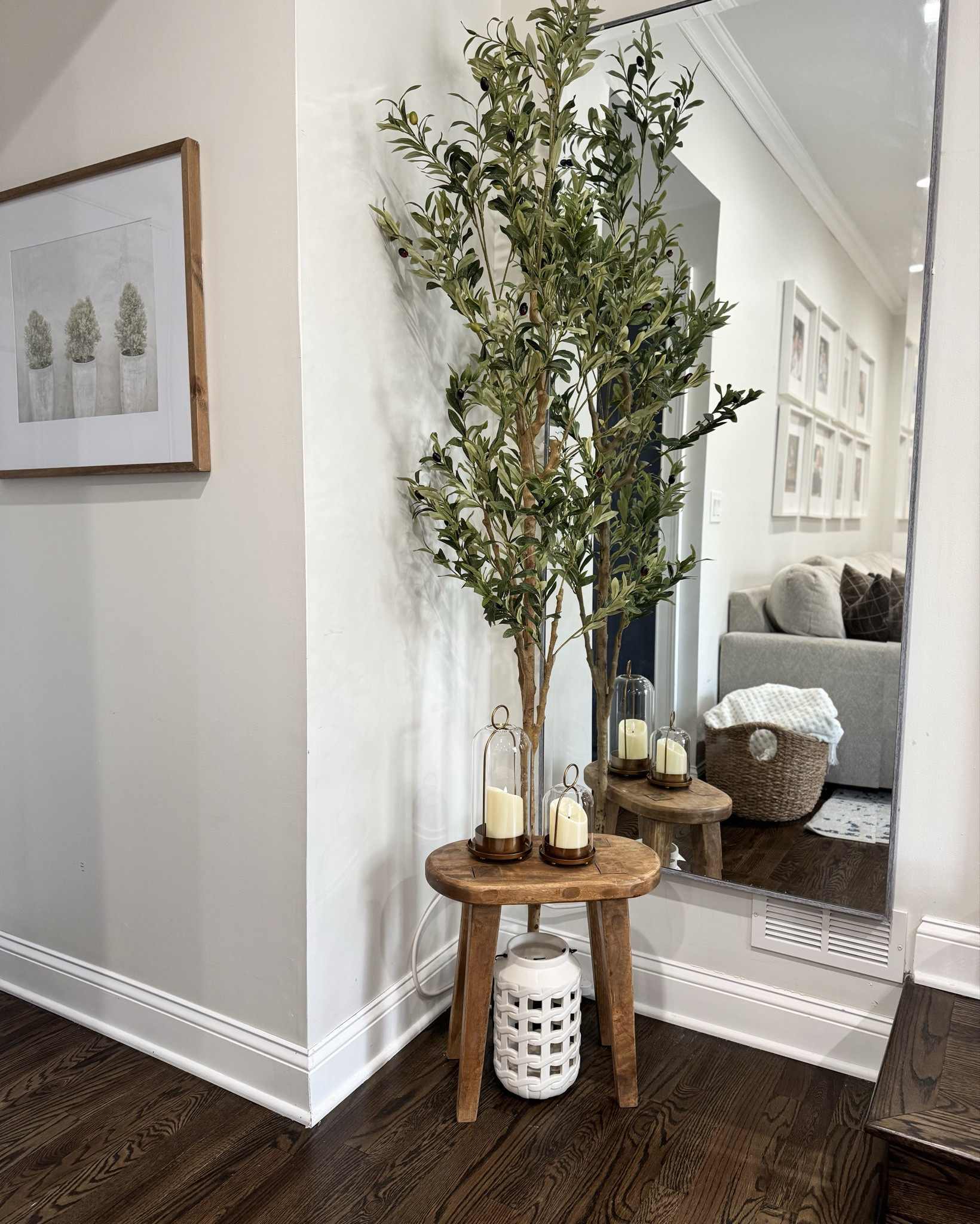 These glass hurricane holders come in brass and black! Sold as a set, and include candles with a remote ✨🔗

#amazonhomefinds #amazonhome #amazondecor #amazonfinds #amazonfavorites #amazonmusthaves #ltkhome #ltkfinds #ltkstyle #homedecorfinds #neutralhome #cozyhome #homesweethome #interiorstyling 

#LTKHome #LTKSeasonal #LTKSaleAlert