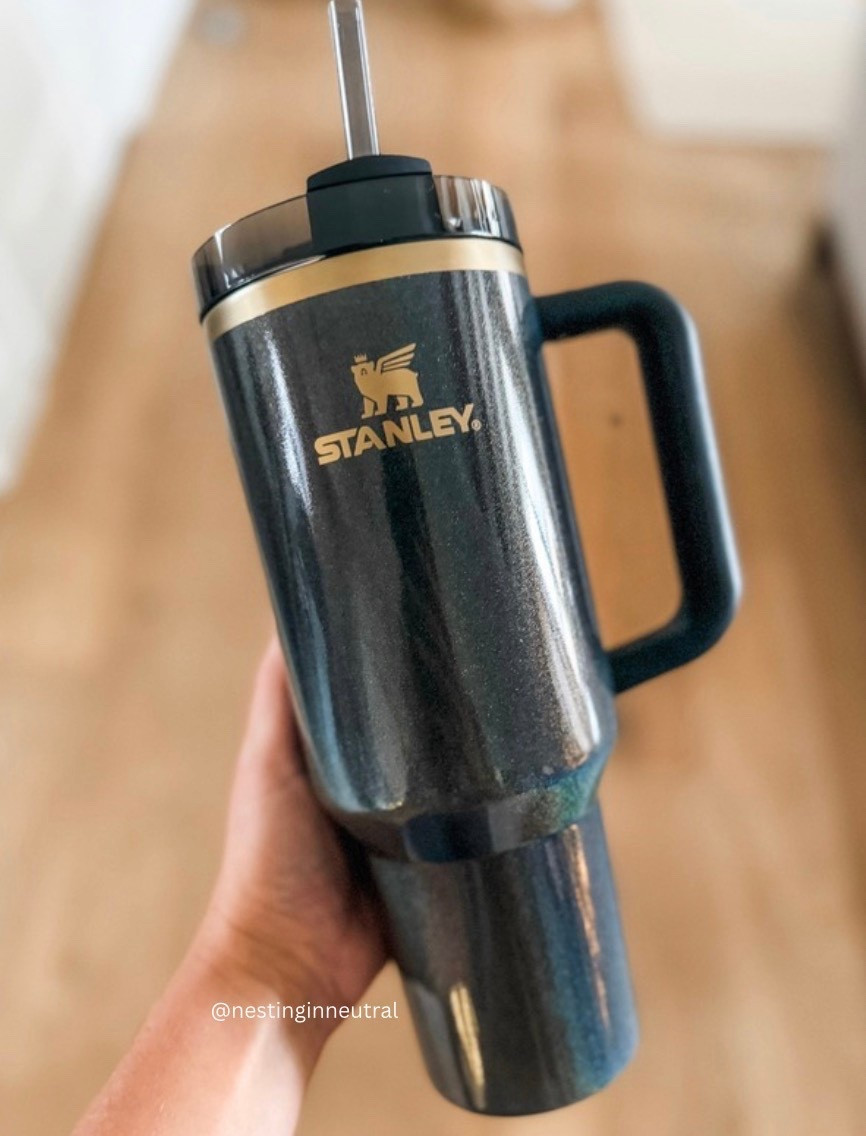 ⏰ NEW STANLEY DROP! How pretty is this “Fairy Dust” options from the new Dream Weaver collection! Don’t wait on these!

#stanleypartner Stanley @Shop.LTK  #liketkit  liketk.it/xxr

#LTKHoliday #LTKGiftGuide #LTKmomlife