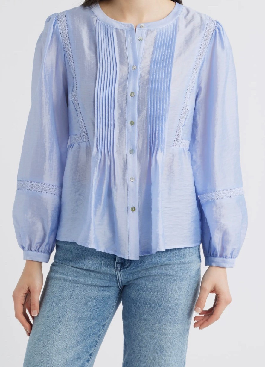 Spring top


#LTKSeasonal #LTKstyletip #LTKfindsunder100