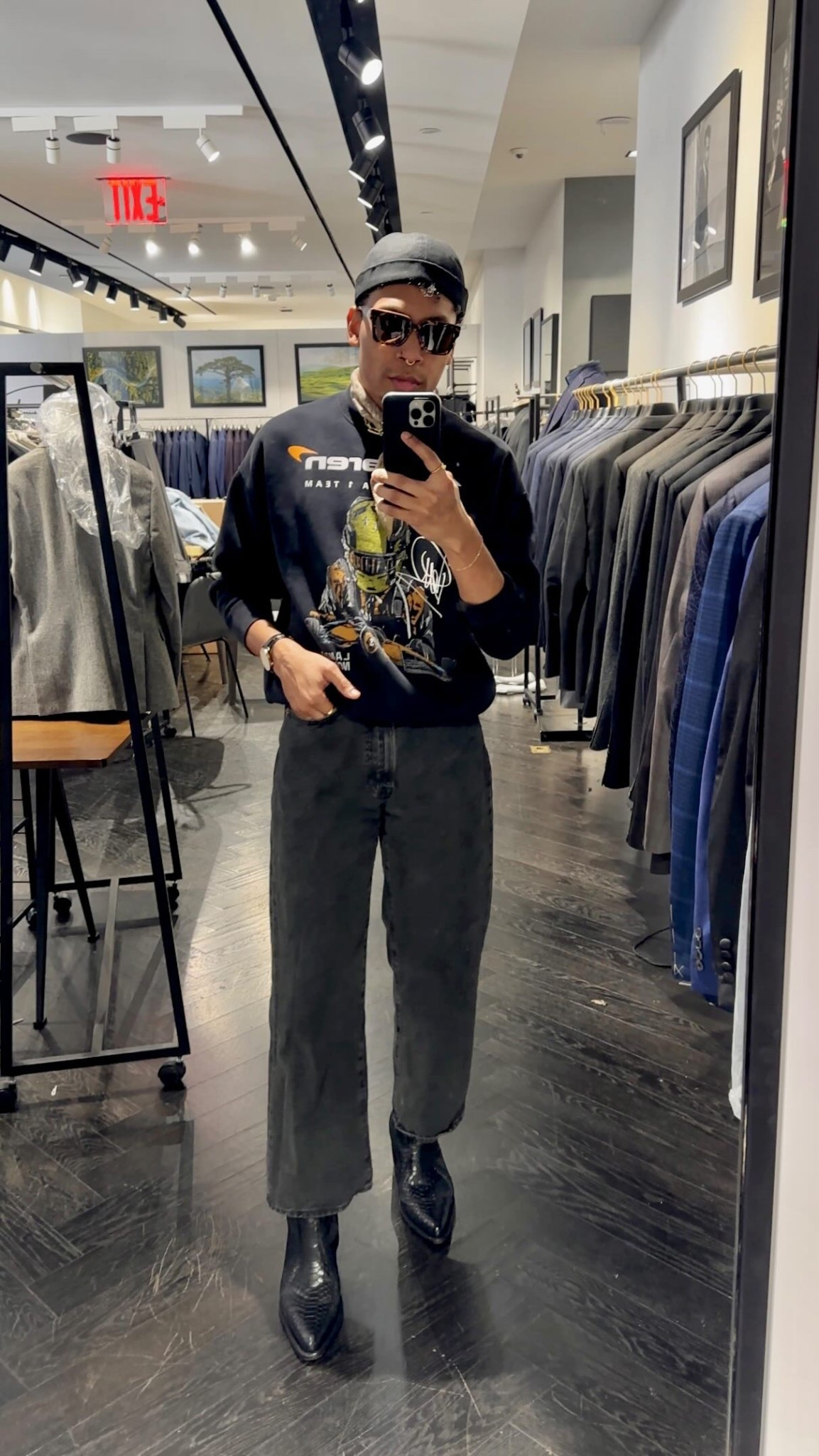 Dressing the part to pick up my made-to-measure suit from @samuelsohn ✨ 

Tailored moments call for sharp details — @abercrombie x @mclaren collab top & denim, @luxxemx boots, @tenshi.streetwear docker cap, and @paulsmithdesign sunnies. Effortless & intentional #makeyoursoulhappy 

#MensStyle #TailoredFit #StreetwearMeetsLuxury #OOTD
