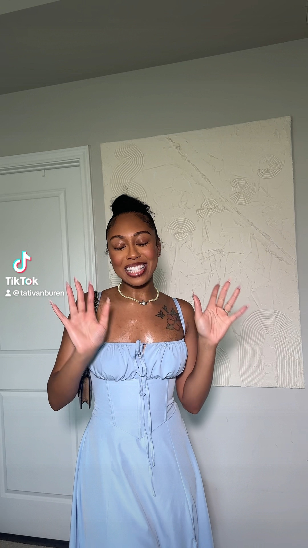 such a cute blue dress! I need it in every color 🩵