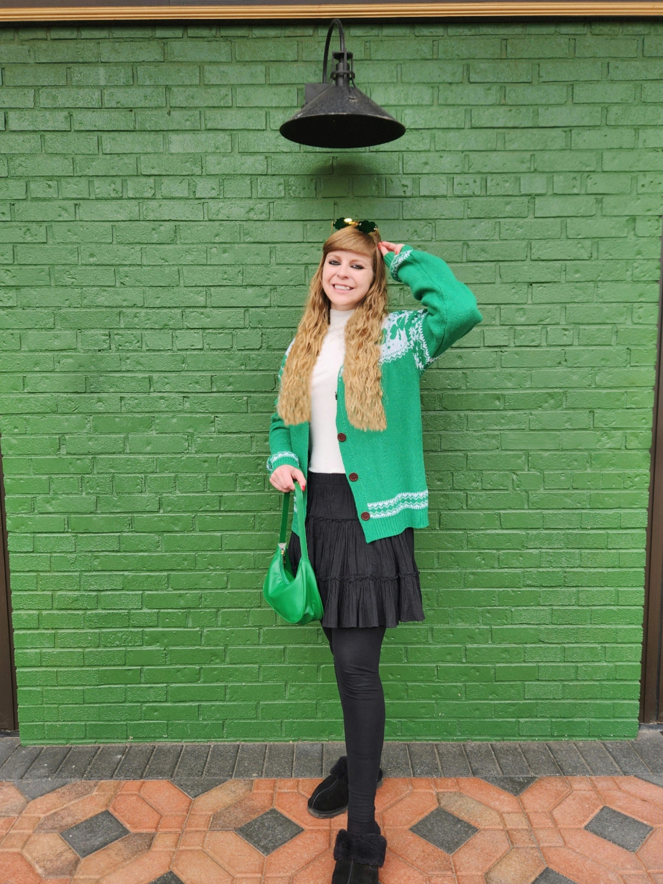 🍀💰May Your Pockets Be Heavy & Your Heart Be Light, May Good Luck Pursue You Each Morning & Night🌅🌌🌈Happy Saint Patrick's Day💚#SaintPatricksDay #Holiday #NotIrish #OOTD #CheyMuter

