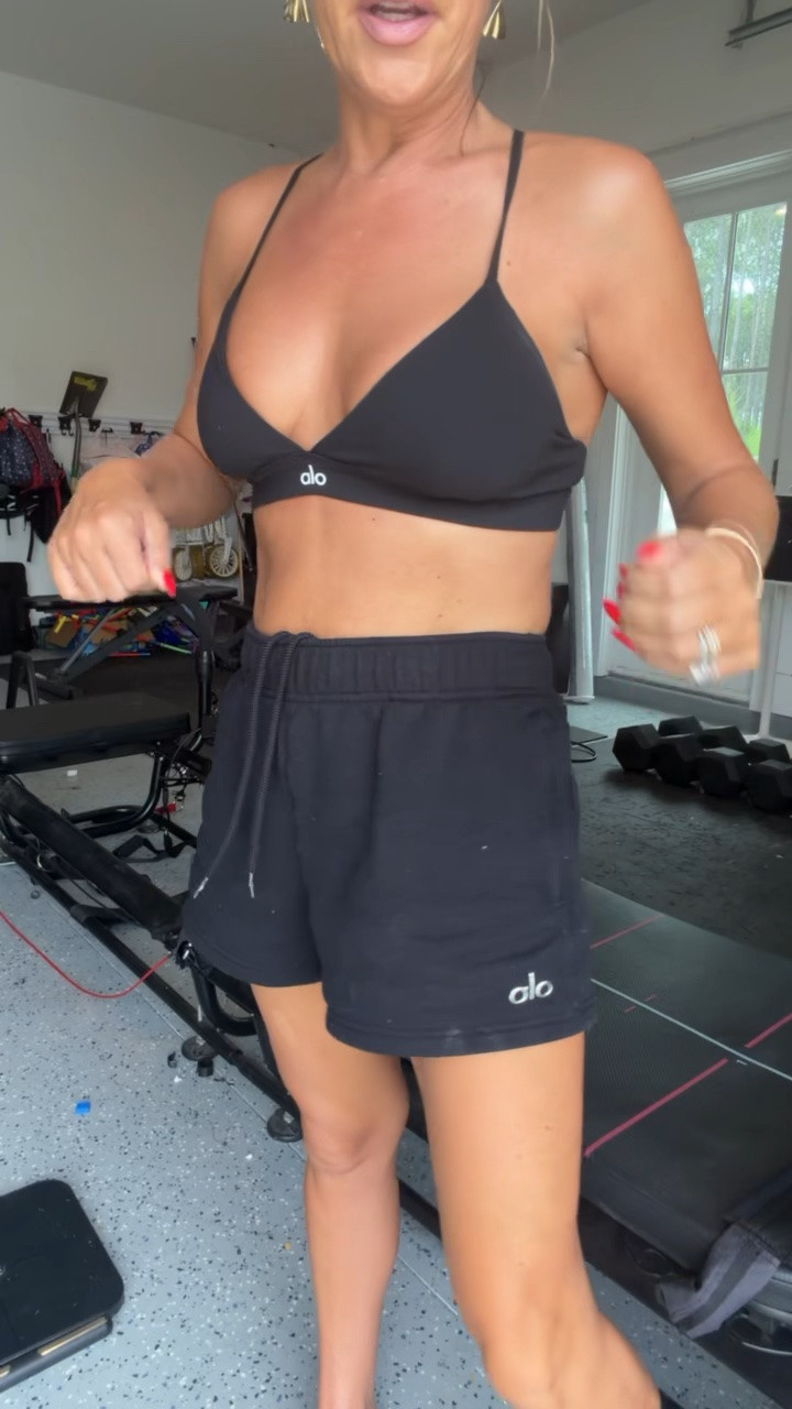 Workout OOTD

#LTKActive #LTKOver40 #LTKootd
