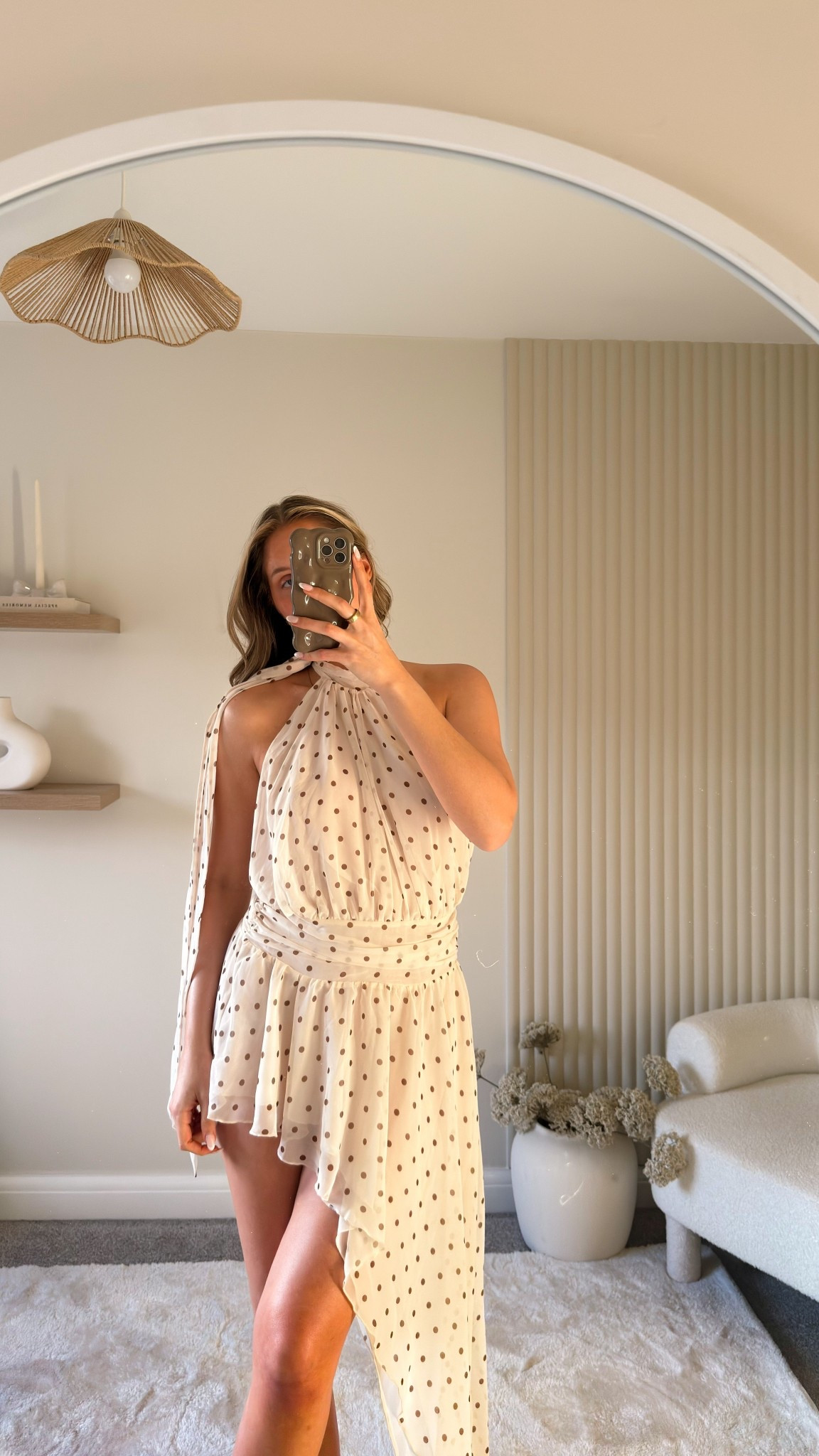 A polka dot moment 🤎🥥🐚 @ohpolly 

#LTKeurope #LTKtravel #LTKsummer