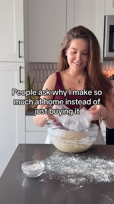 I like knowing what’s in my food.
Flour, salt, sugar, yeast, milk, butter, egg 🍞 but most importantly, time.
If that makes me crazy, so be it 🤷‍♀️ #ingredienthousehold