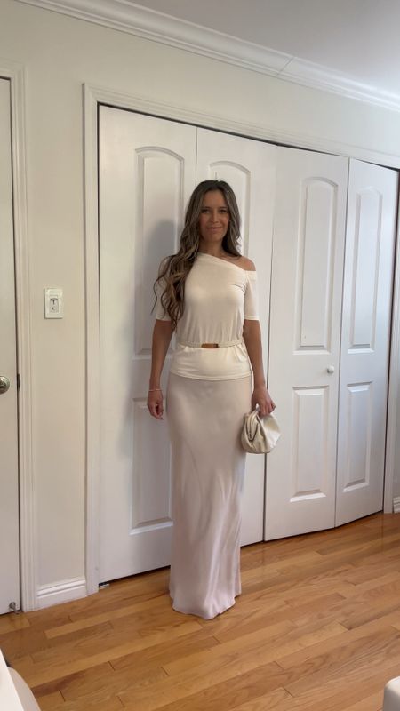 Maxi slip skirt is sz xs : size down

I’m 5’5” 122 lbs 

Asymmetrical top off the shoulder is wool blend and high quality. Sz S / size down if in between sizes

Slim nude white belt is Amazon find designer inspired



#LTKstyletip #LTKfindsunder50 #LTKover40
