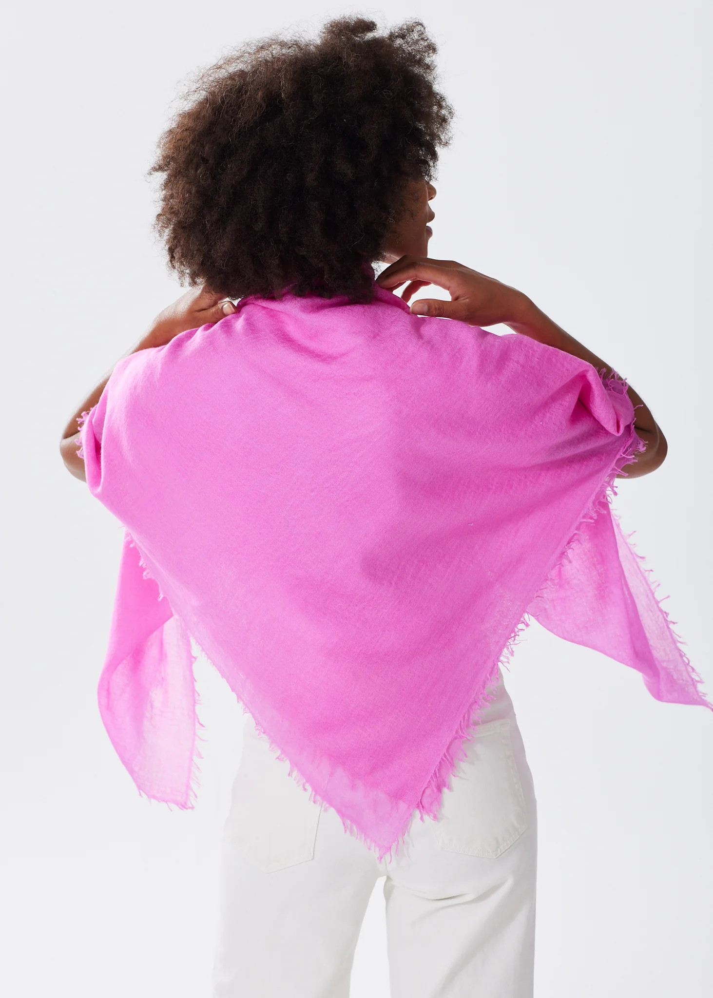 The Lightweight Cashmere Scarf | Alice Walk