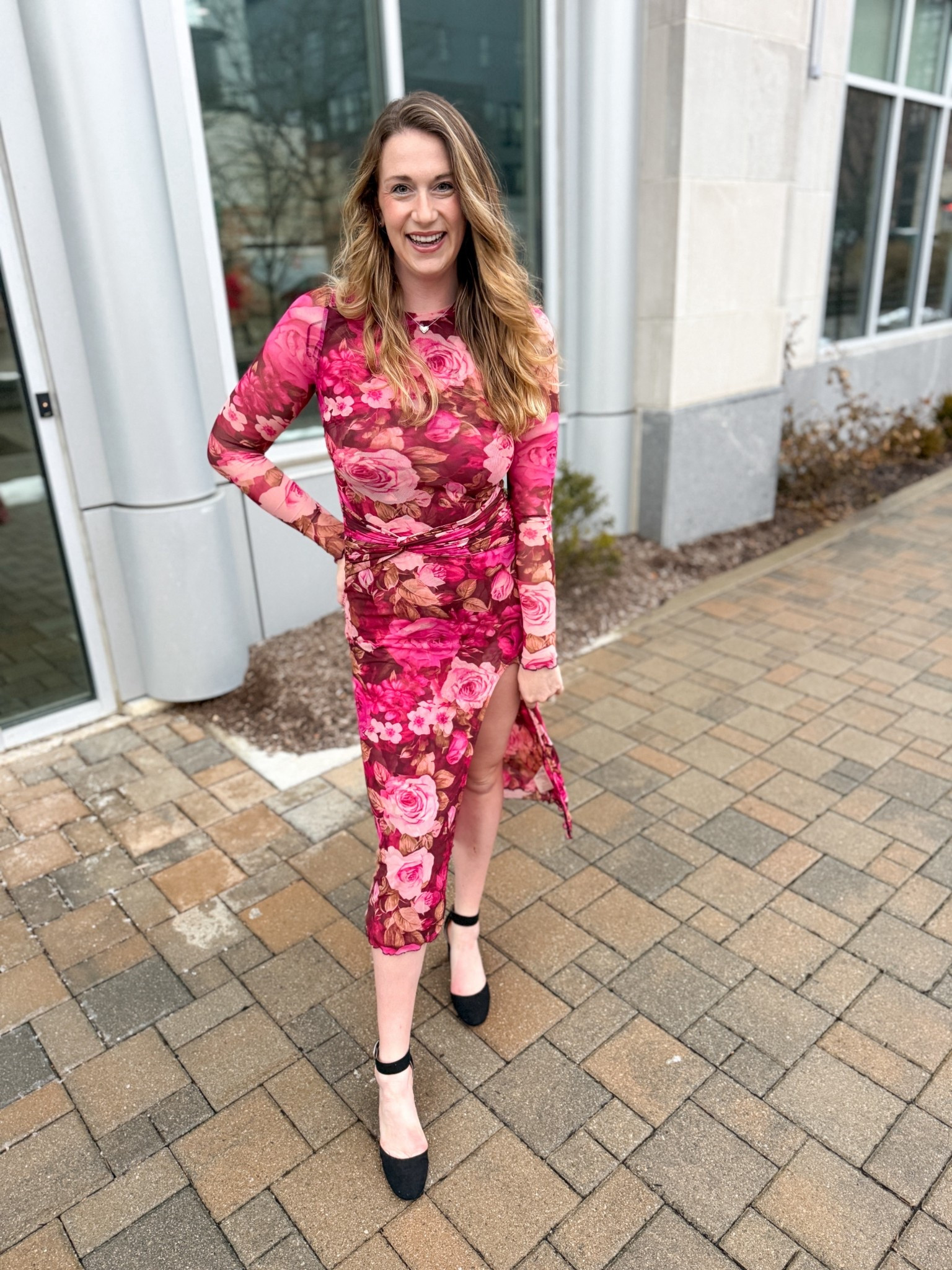 Valentine’s Day date night dress! Wearing a size small 🥰 this would be great for a wedding guest dress too! 

#LTKMidsize #LTKTall #LTKSeasonal