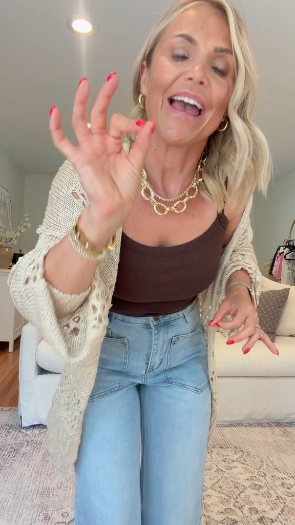 New Amazon outfits that are perfect for summer! So many good neutrals to mix and match👏


Amazon finds, Amazon fashion, Amazon outfits, summer outfits, summer style, vacation outfits, petite jeans, petite style, midsize fashion, date night outfit

#LTKSeasonal #LTKMidsize #LTKPetite