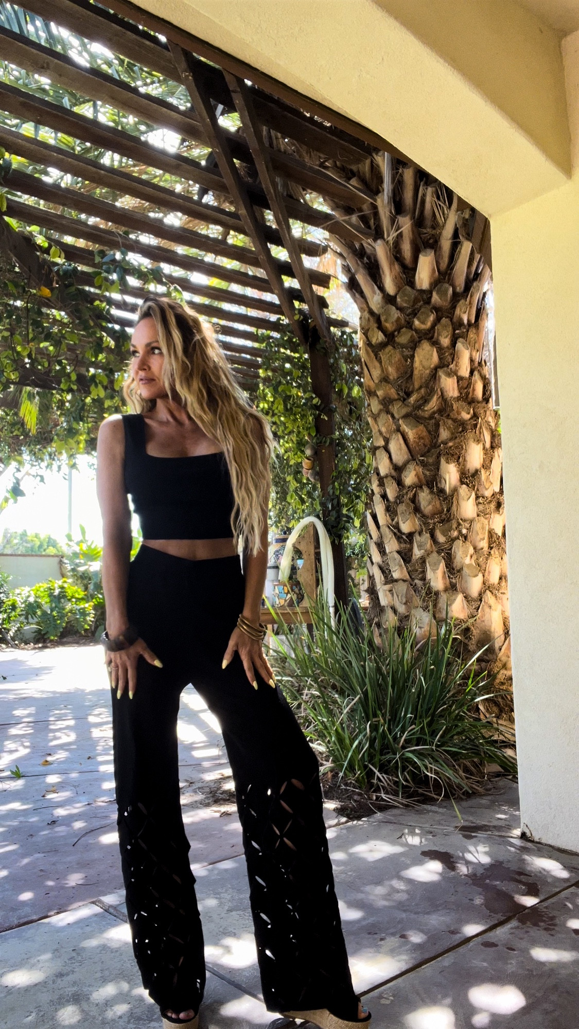 Vici Vaction Looks
•
#knitpants #beachoutfit #vacationlooks #beachlooks #beachknitpants #beachset #warmweatherlooks #warmweatheroutfits #vici #fashionover40 #affordablefashion

#LTKTravel #LTKOver40 #LTKStyleTip