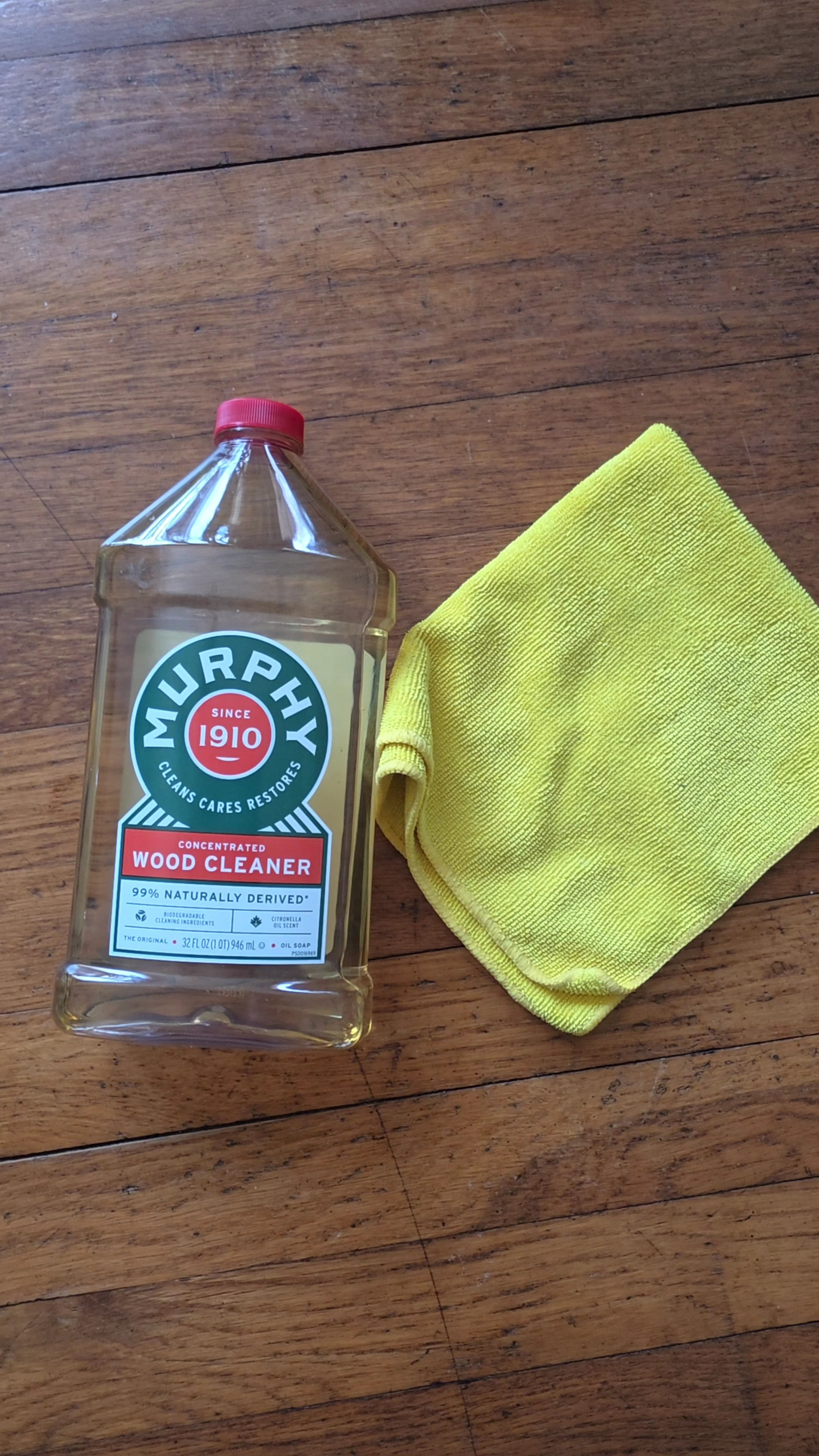 A quick little ceiling‑fan clean using Murphy’s Oil Soap. It cuts through dust so easily and leaves everything smelling fresh. One of my favorite simple home‑reset essentials.

#LTKHome #LTKstorytime #LTKdayinmylife